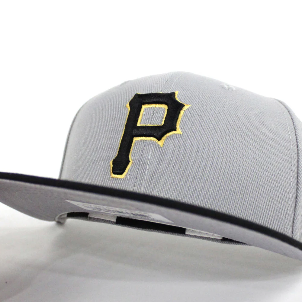 NEW ERA PITTSBURGH PIRATES NEW ERA 59FIFTY FITTED HAT (1999-2000 ROAD GRAY BLACK GRAY UNDER BRIM)