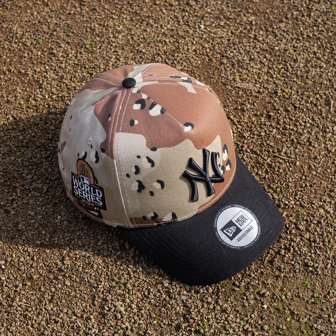 EXCLUSIVE 9FORTY A-FRAME NEW YORK YANKEES 2024 WORLD SERIES DESERT CAMO – NEW ERA CAP