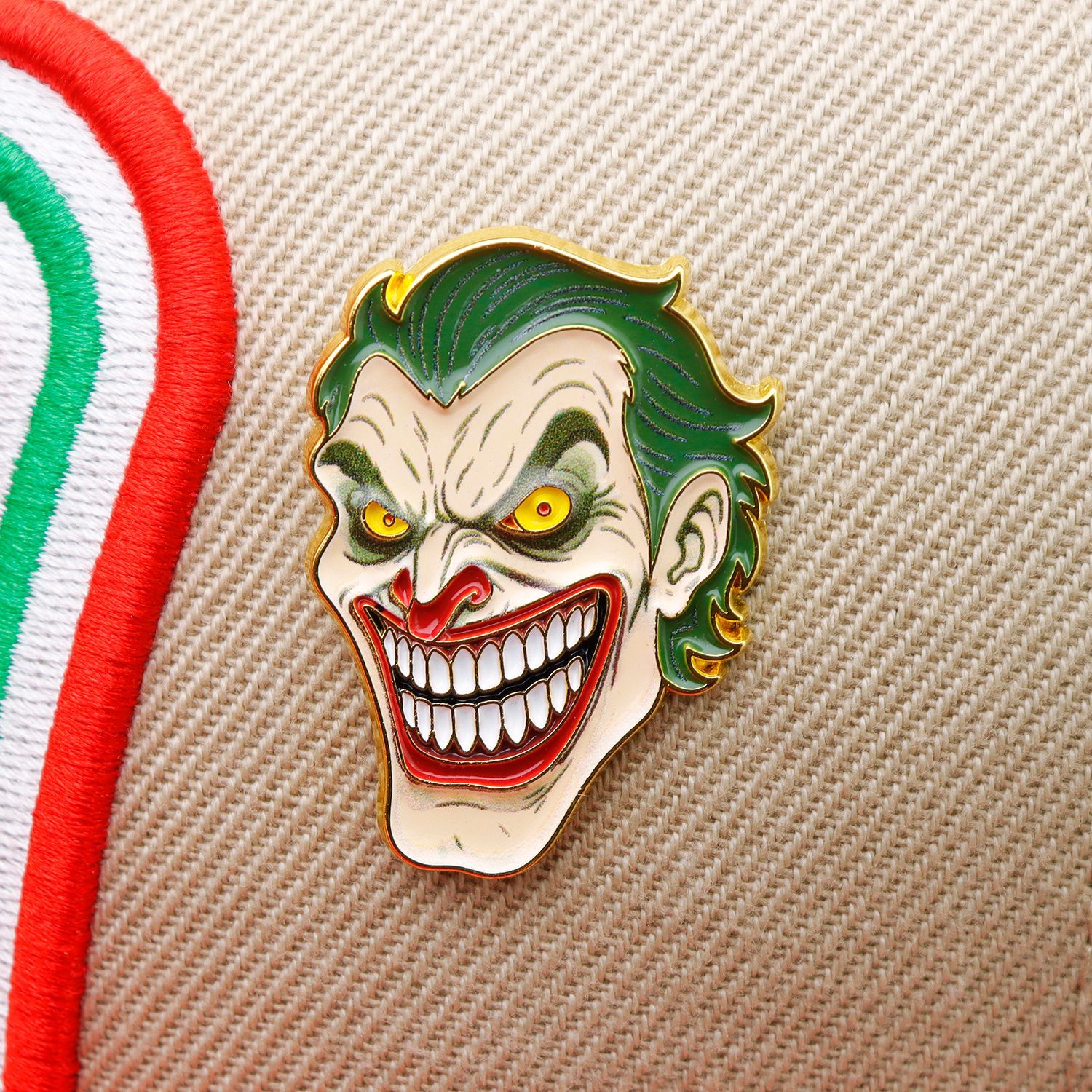 NEW ERA PIN JOKER ENAMEL