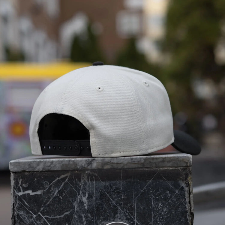 NEW ERA 9FORTY A-FRAME MLB NEW YORK YANKEES VS LOS ANGELES DODGERS TWO TONE / GREY UV SNAPBACK