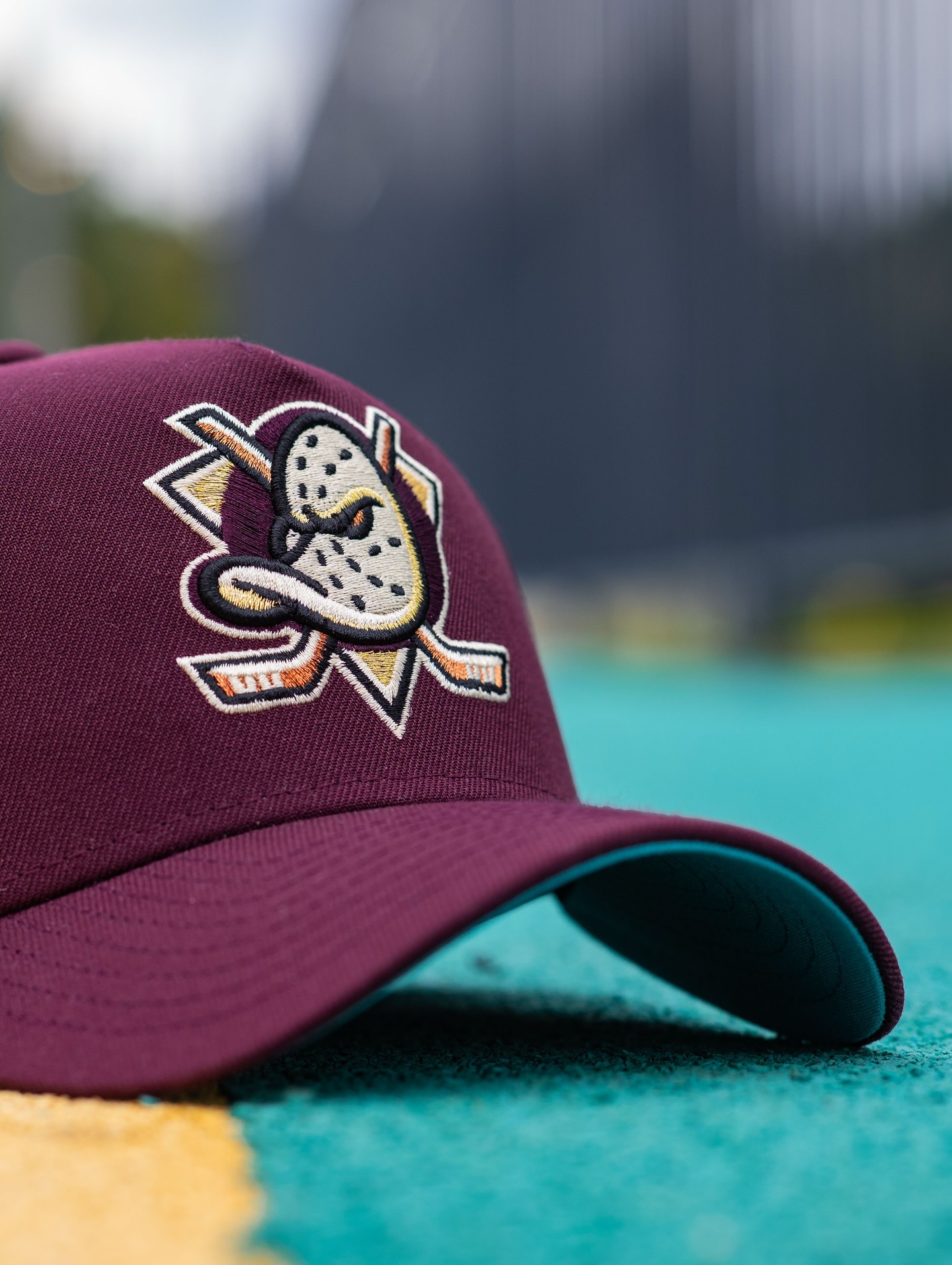 NEW ERA 9FORTY A-FRAME NHL ANAHEIM DUCKS MAROON / TEAL UV SNAPBACK