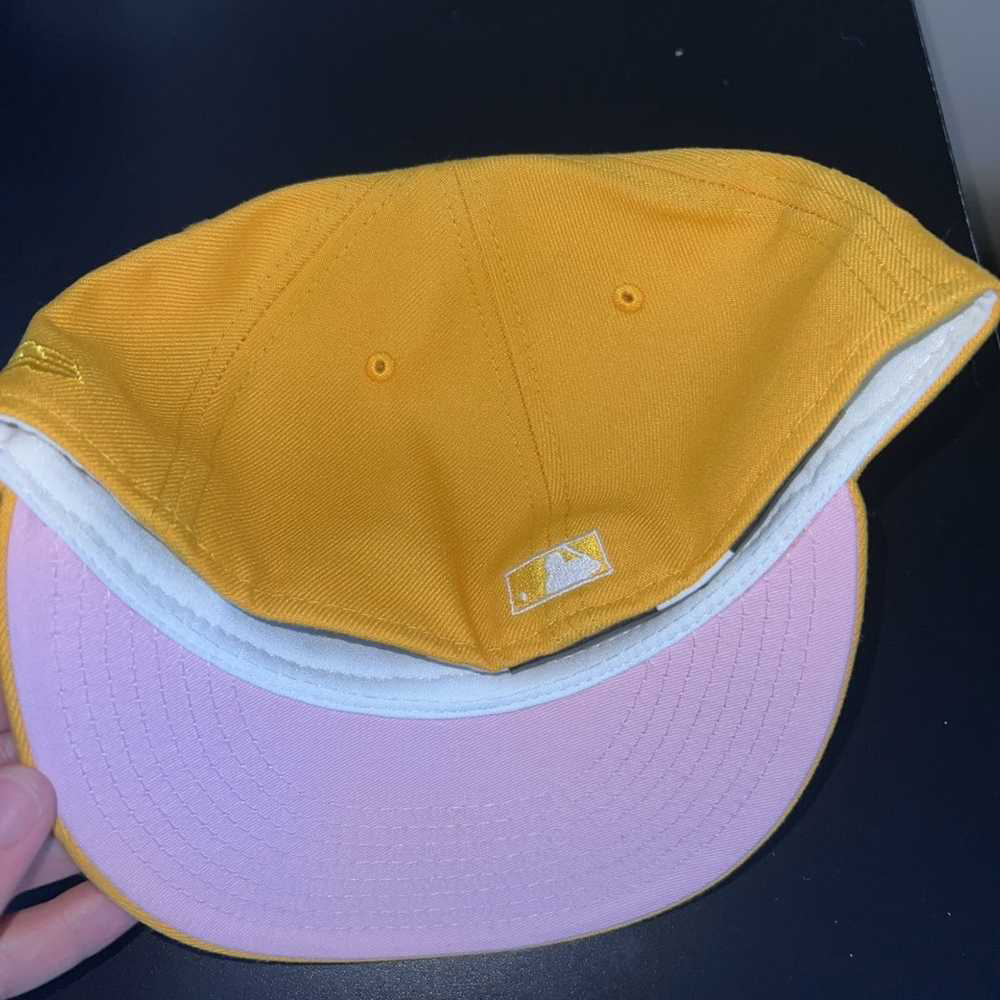 NEW ERA 9FORTY A MLB CHICAGO WHITE SOX. GOLDEN BASEBALL CAP