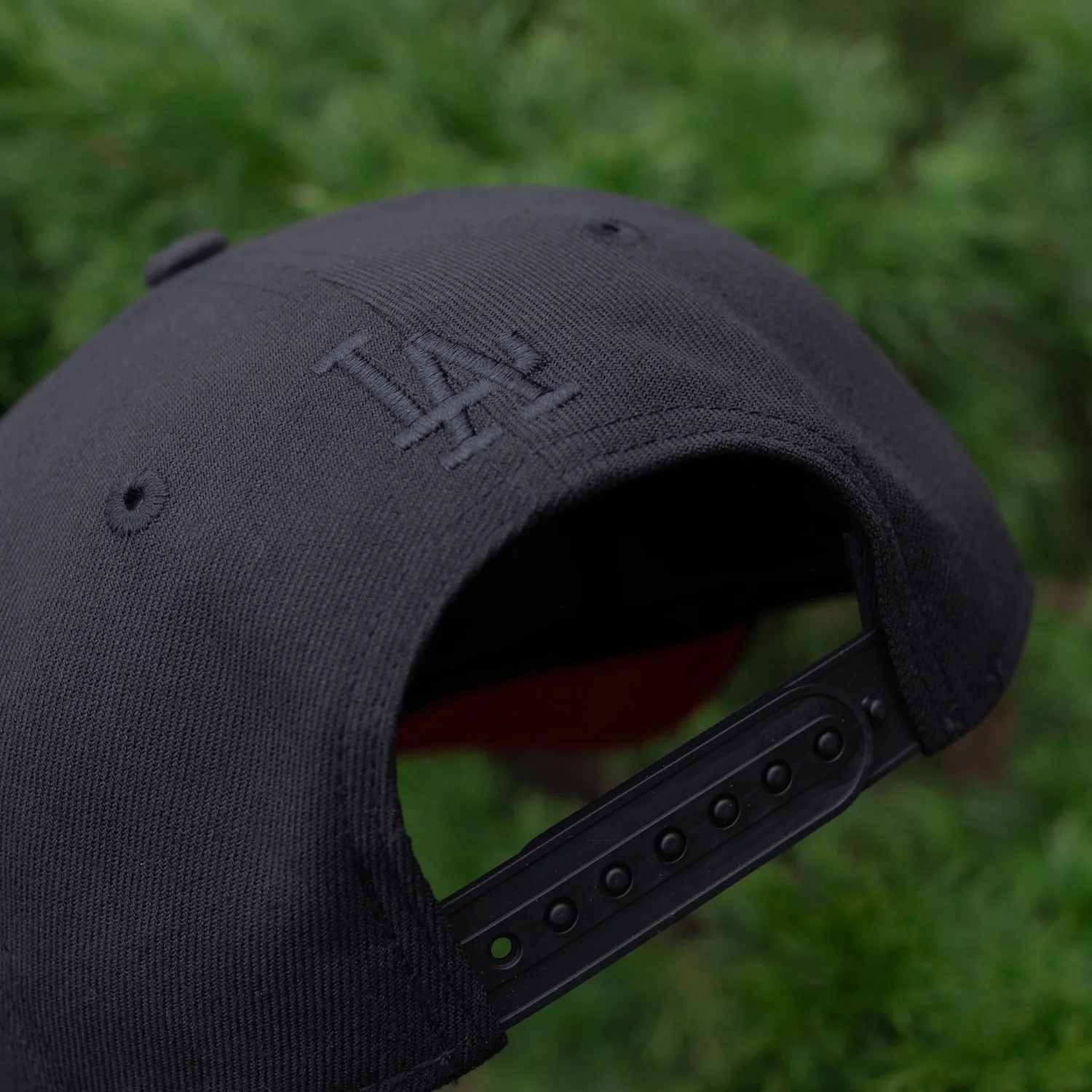 NEW ERA 9FORTY A-FRAME LOS ANGELES DODGERS ROSES BLACK / SCARLET UV SNAPBACK CA