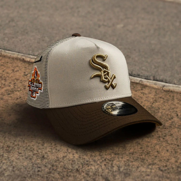NEW ERA 9FORTY A-FRAME MLB CHICAGO WHITE SOX STONE / WHEAT UV TRUCKER