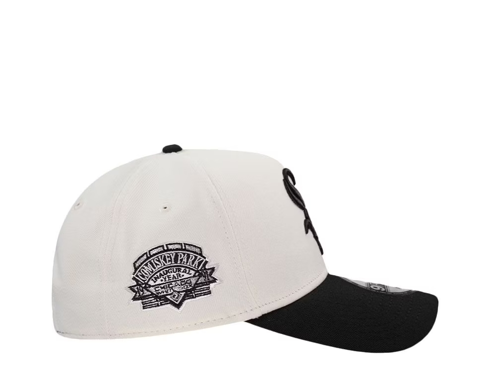 NEW ERA CHICAGO WHITE SOX COMISKEY PARK CHROME TWO TONE EDITION 9FORTY A FRAME SNAPBACK CAP
