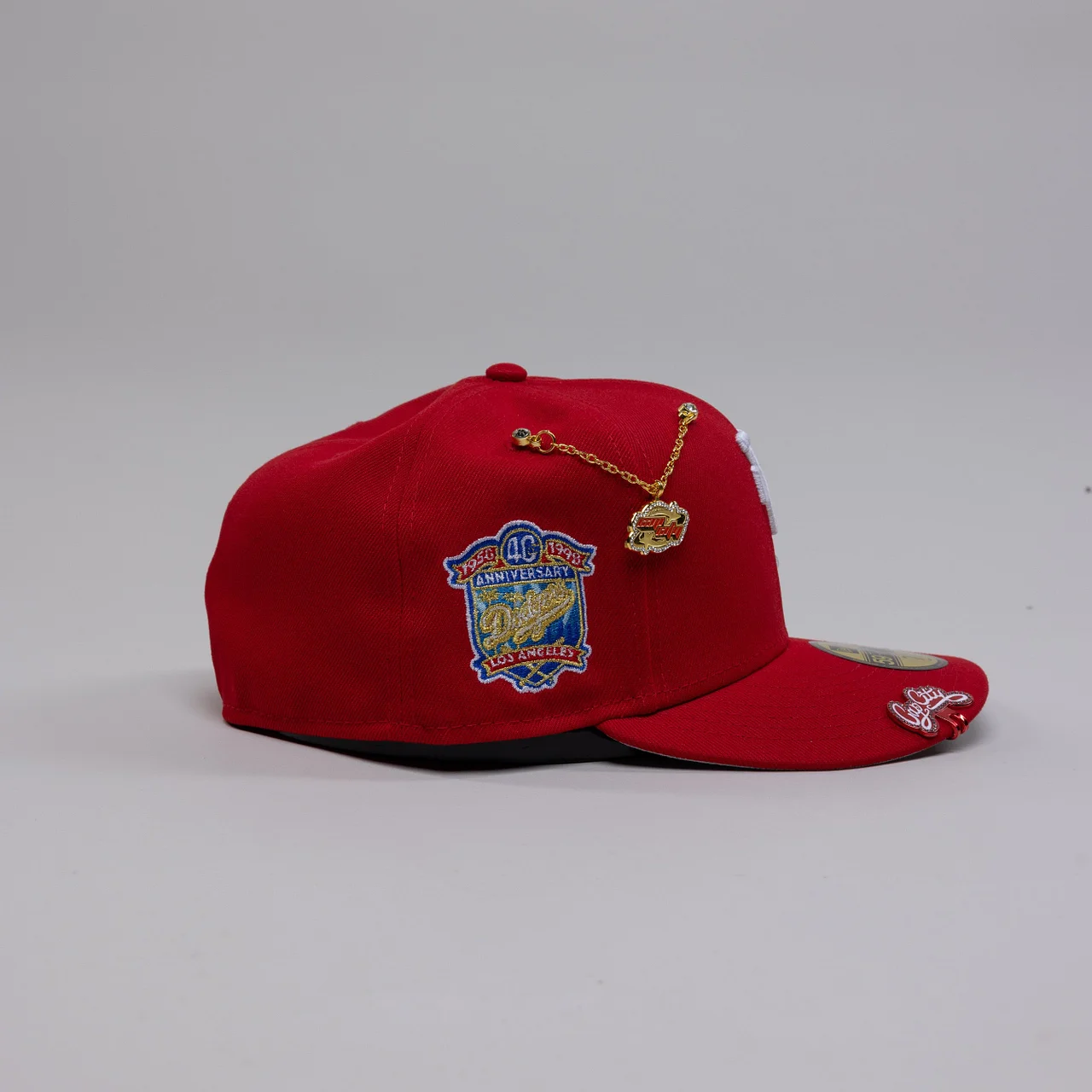 NEW ERA EXCLUSIVE 59FIFTY RED UPSIDE DOWN LOS ANGELES DODGERS W/ 40TH ANNIVERSARY SIDE PATCH