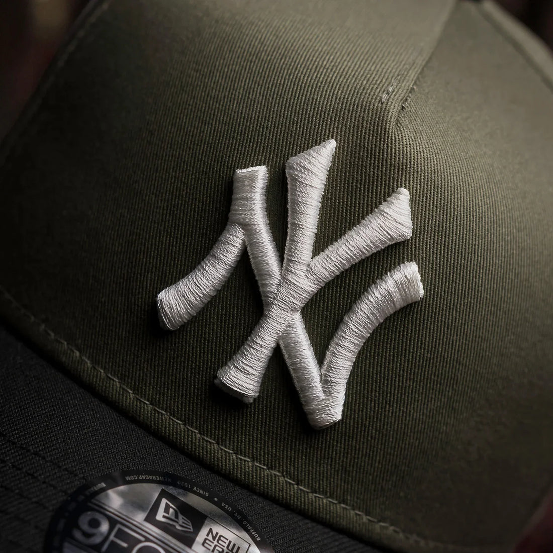 NEW YORK YANKEES MLB OLIVE GRAY UV / NEW ERA 9FORTY A-FRAME