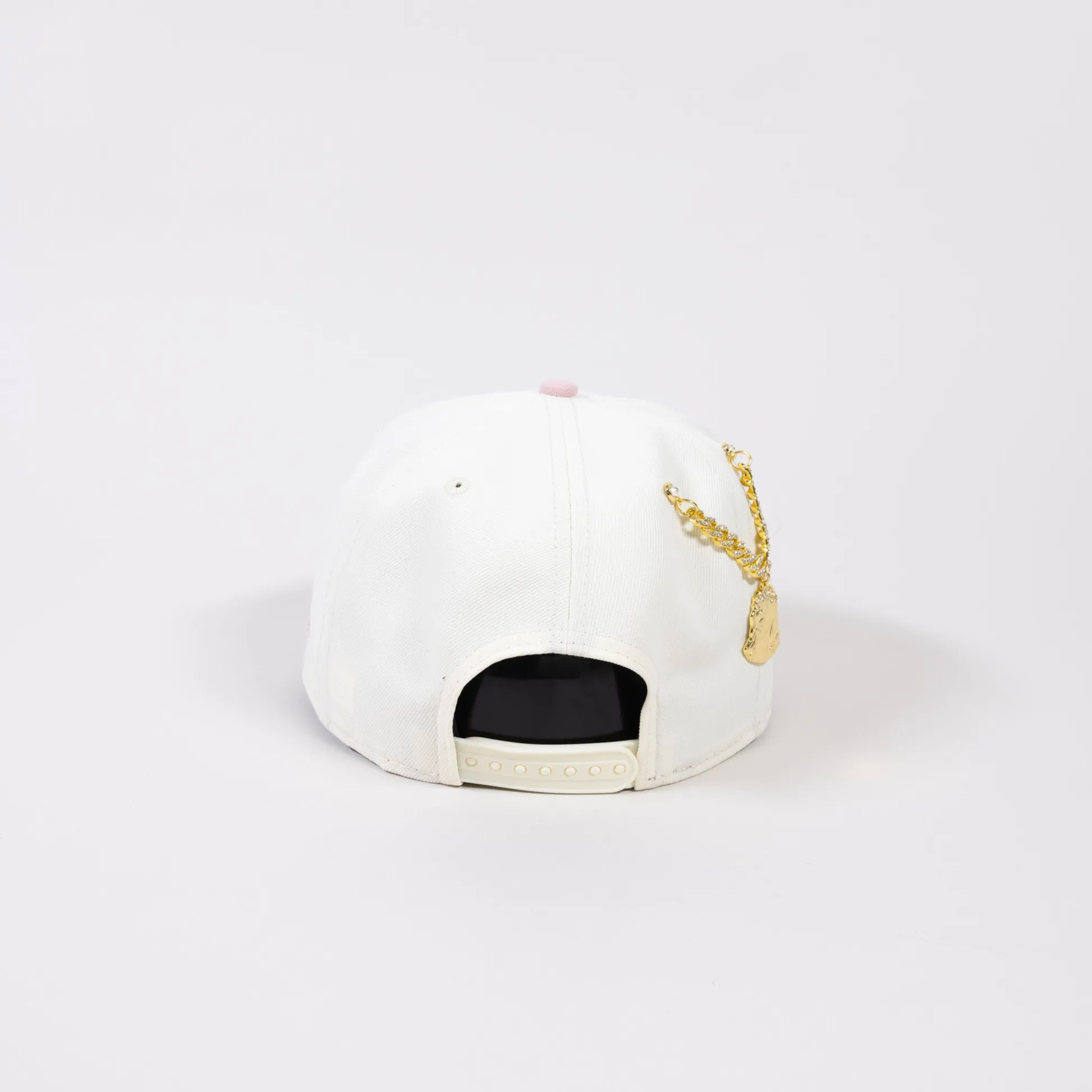 NEW ERA EXCLUSIVE 9FIFTY A-FRAME CHROME/ SOFT PINK LOS ANGELES DODGERS SNAPBACK W/ 2024 WORLD SERIES CHAMPIONS SIDE PATCH