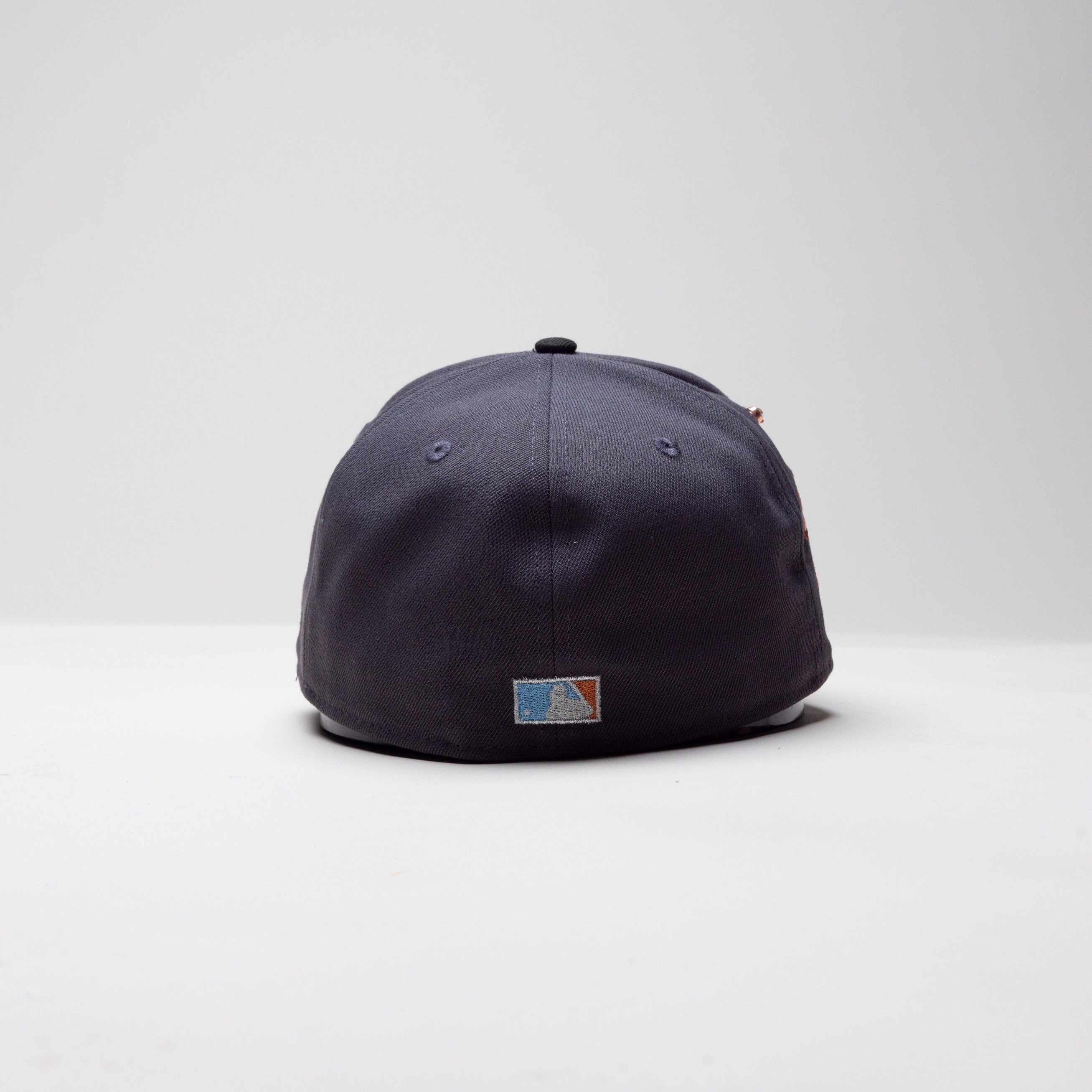 NEW ERA 59FIFTY DARK GREY/ BLACK ATLANTA BRAVES W/ 2000 ALL STAR GAME SIDE PATCH