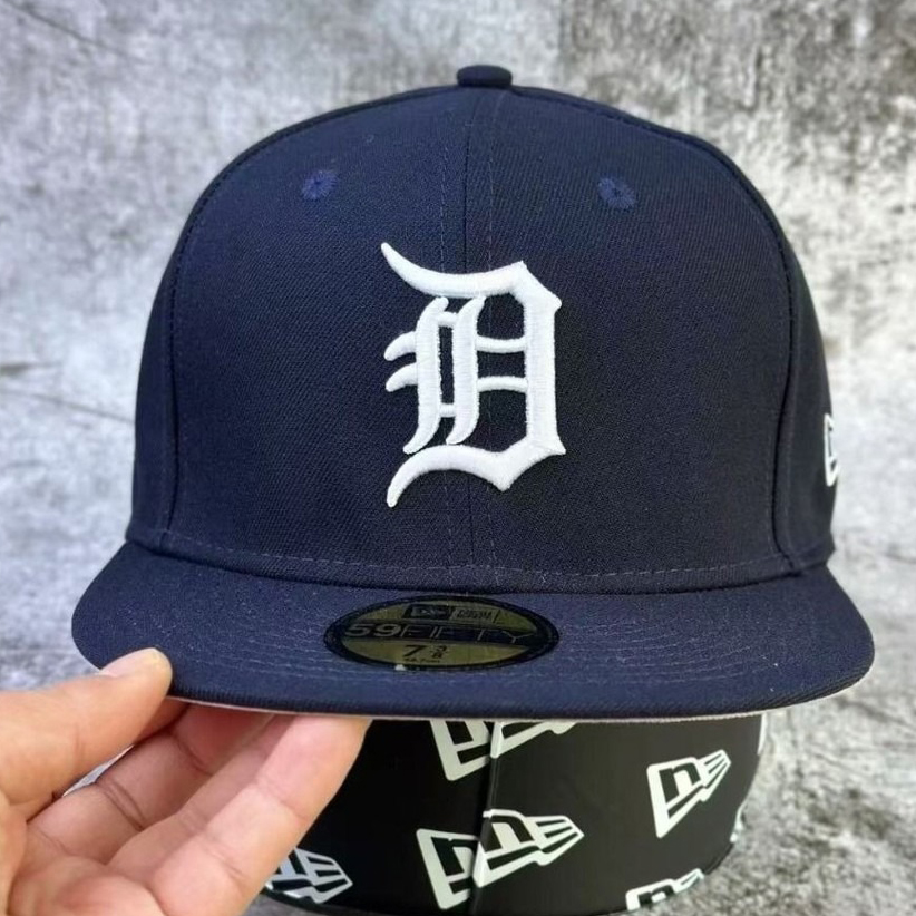 NEW ERA 5950 DETROIT TIGERS NAVY EMBROIDERED CASUAL BASEBALL CAP