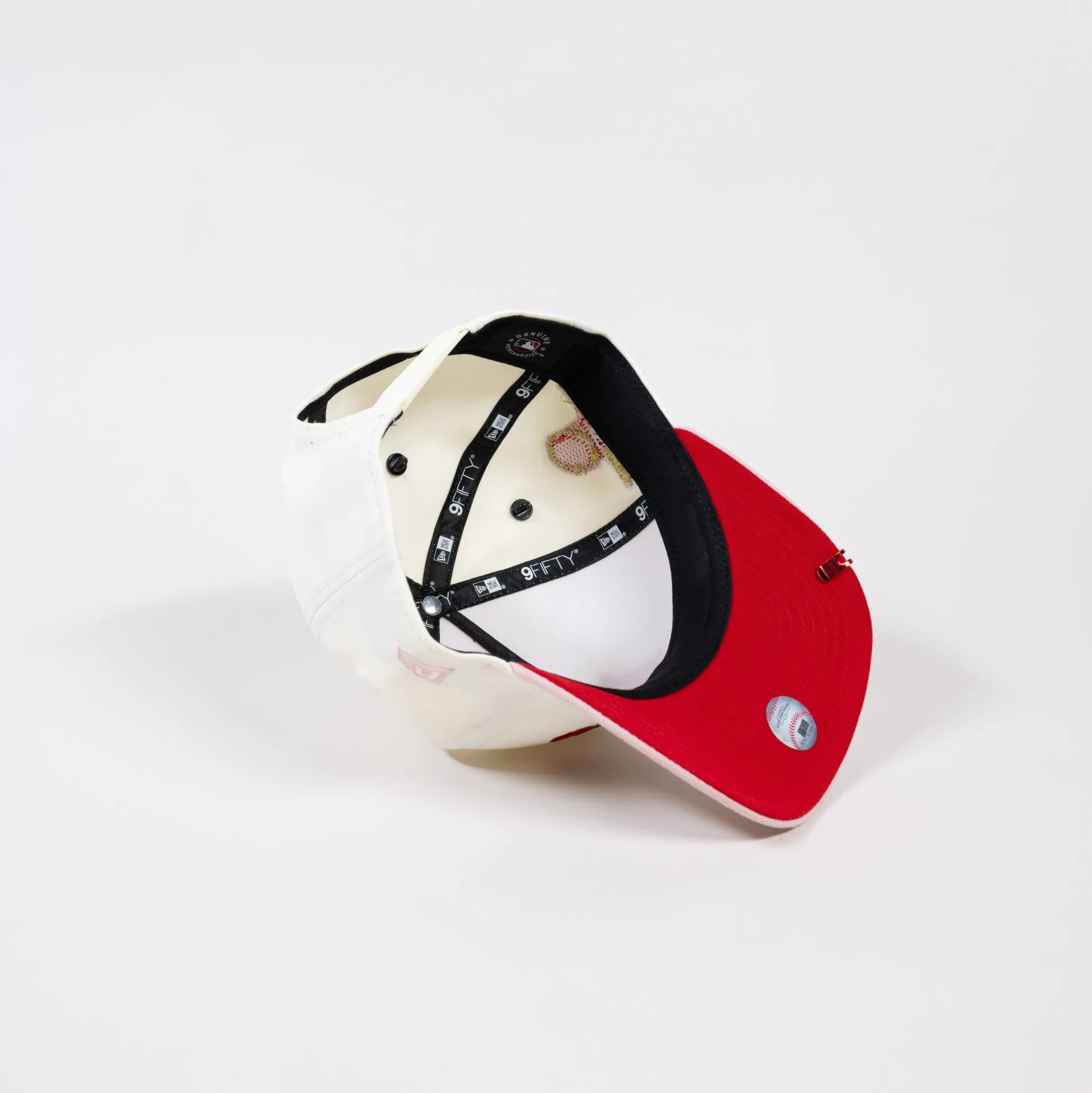 NEW ERA EXCLUSIVE 9FIFTY A-FRAME CHROME/ SOFT PINK LOS ANGELES DODGERS SNAPBACK W/ 2024 WORLD SERIES CHAMPIONS SIDE PATCH