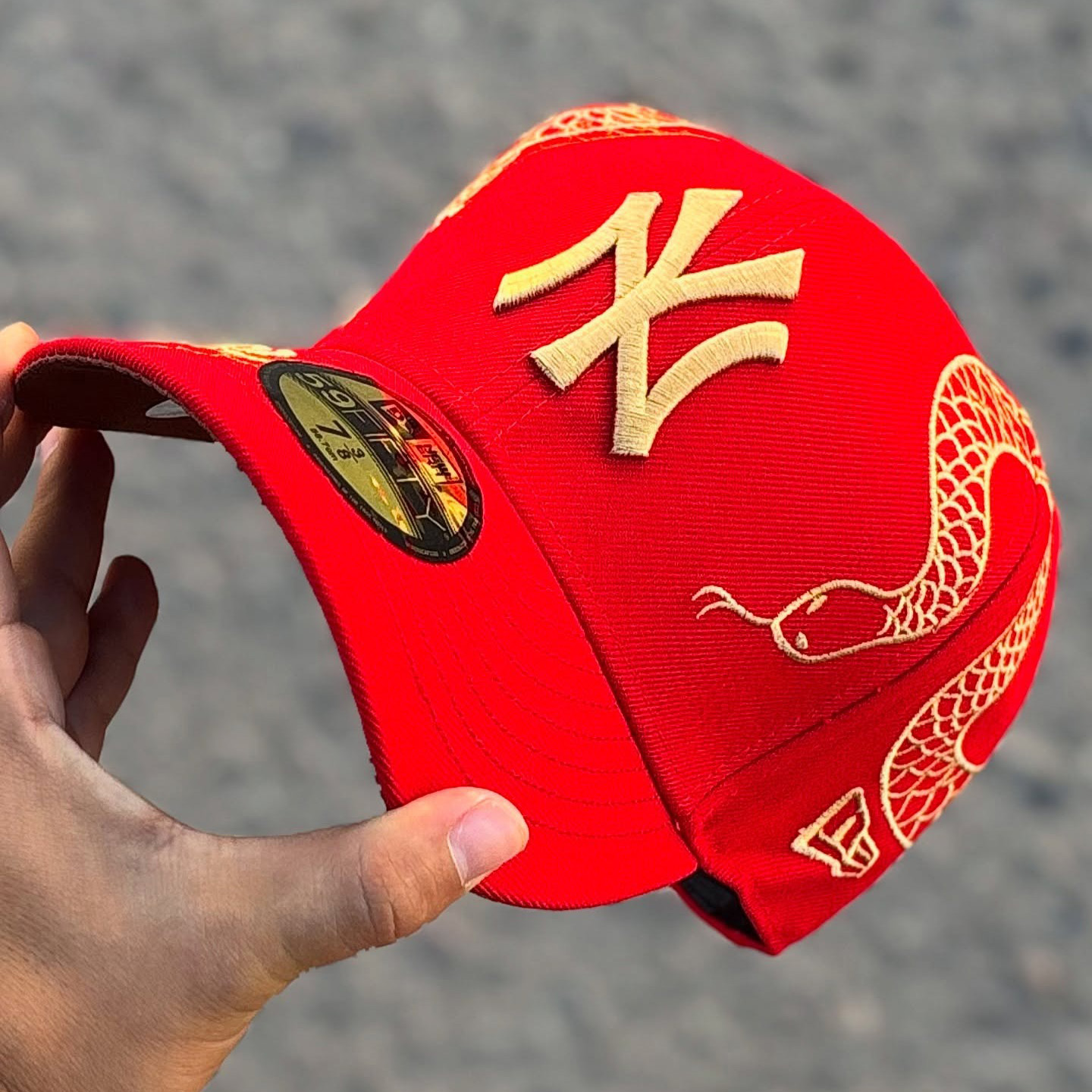 NEW ERA MLB NEW YORK YANKEES YEAR OF THE SNAKE RED EMBROIDERED CASUAL BASEBALL CAP