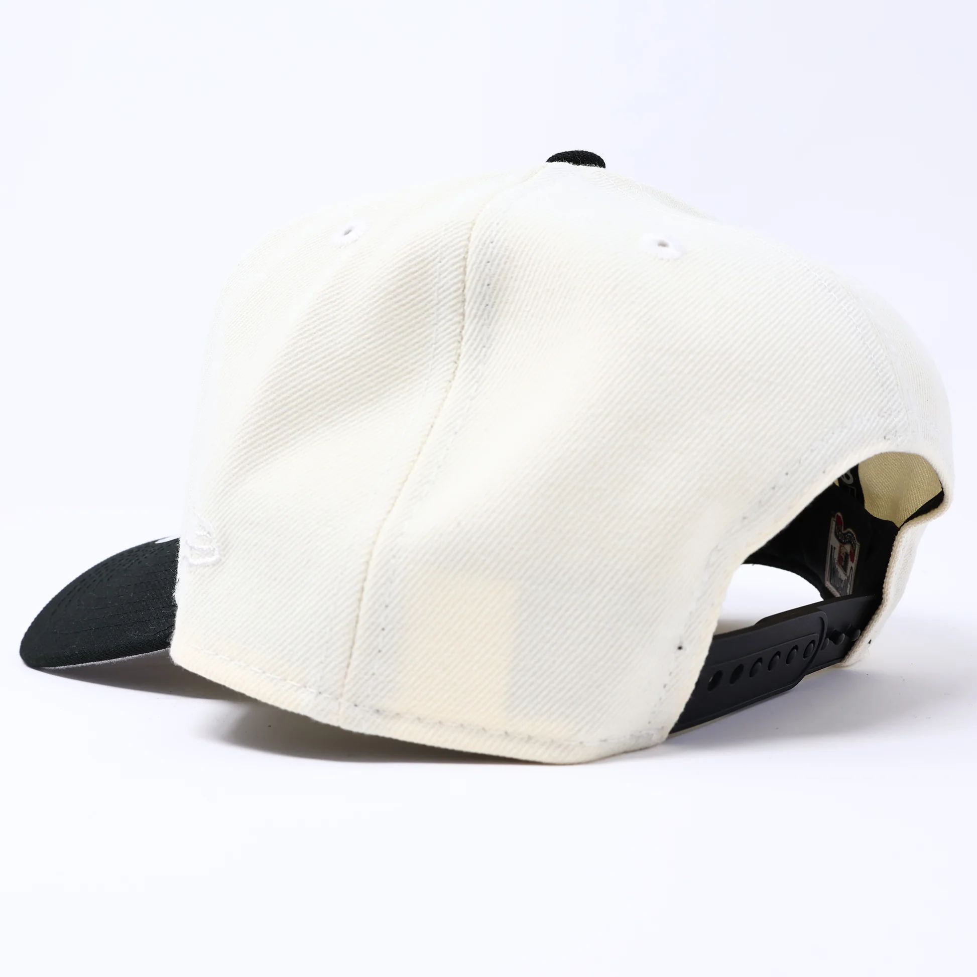 NEW ERA NEW YORK YANKEES SUBWAY SERIES 1999 CHROME TWO TONE EDITION 9FORTY A FRAME SNAPBACK CAP