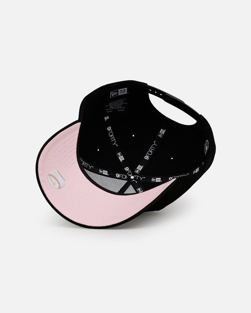 NEW ERA CHICAGO SOX LOVE 9FORTY ADJUSTABLE BLACK SNAPBACK