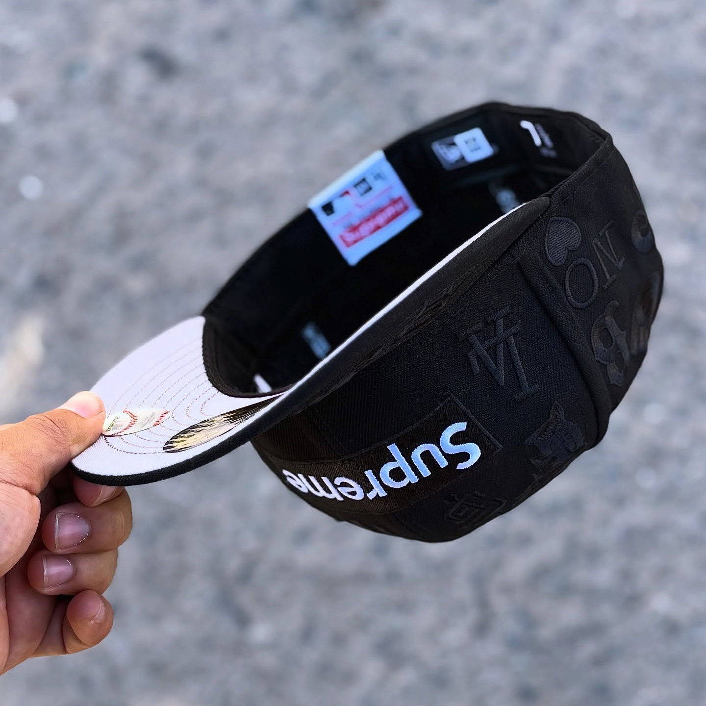 NEW ERA ALL OVER SUPREME NEGRO EMBROIDERED CASUAL BASEBALL CAP