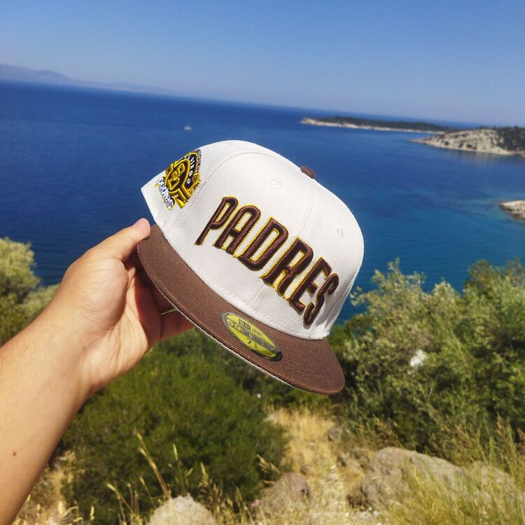 NEW ERA SAN DIEGO PADRES FITTED EMBROIDERED CASUAL BASEBALL CAP