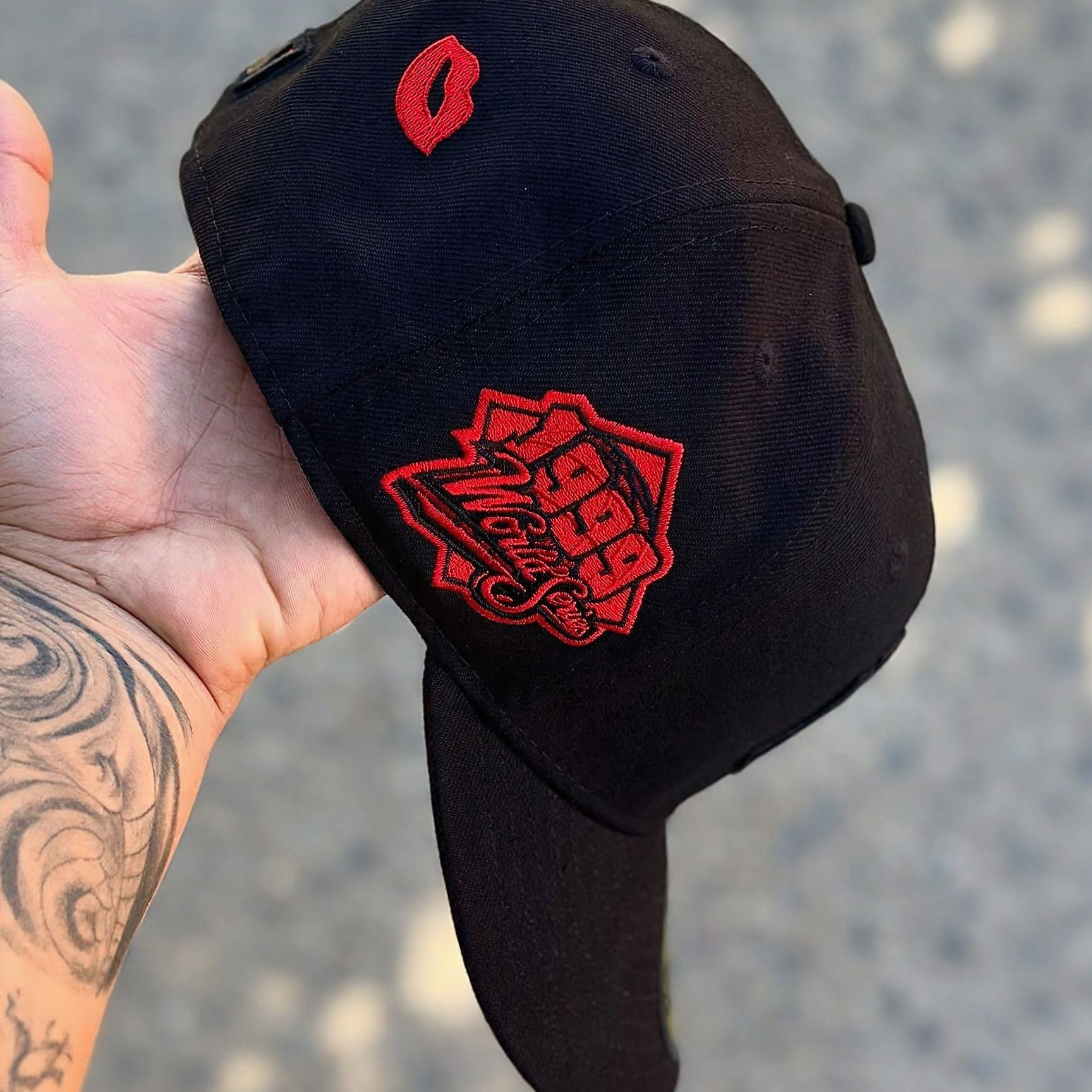 NEW ERA RED AND BLACK YANKEE EMBROIDERED CASUAL BASEBALL CAP