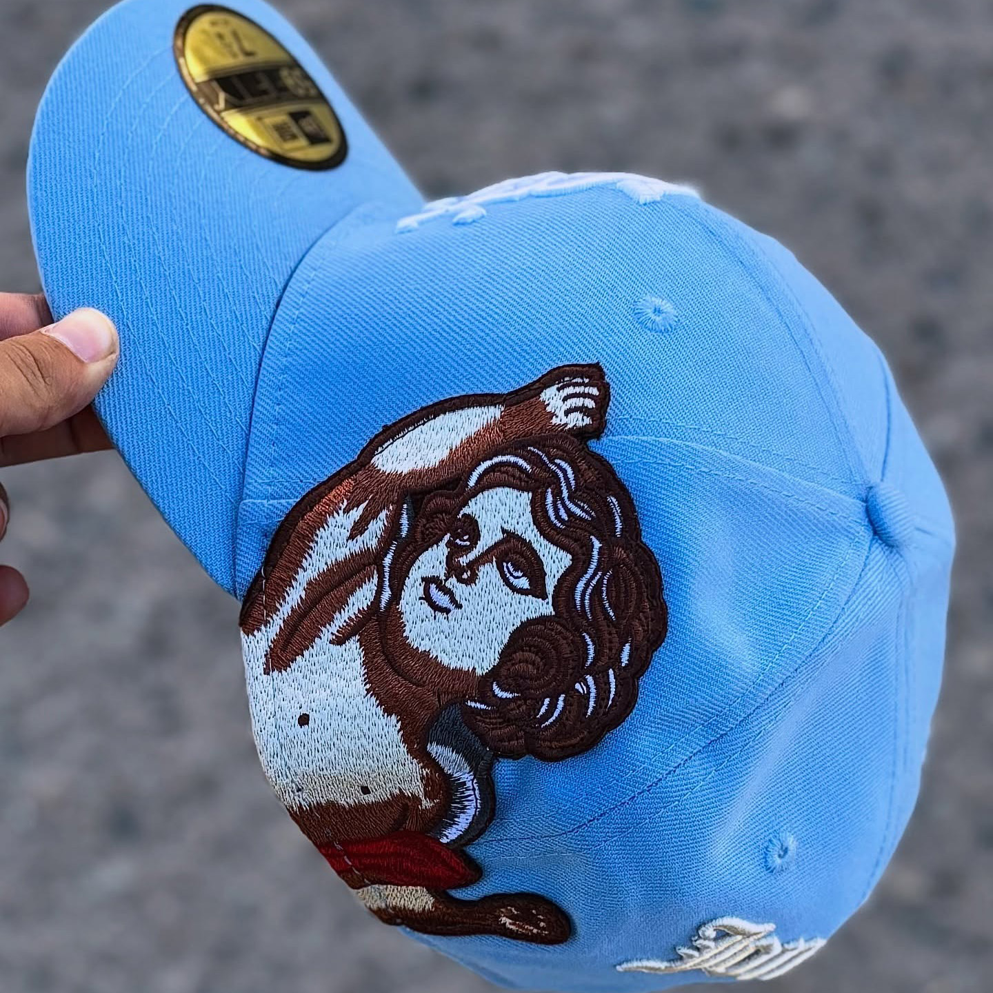 NEW ERA GORRA PLANA CERRADA EMBROIDERED CASUAL BASEBALL CAP