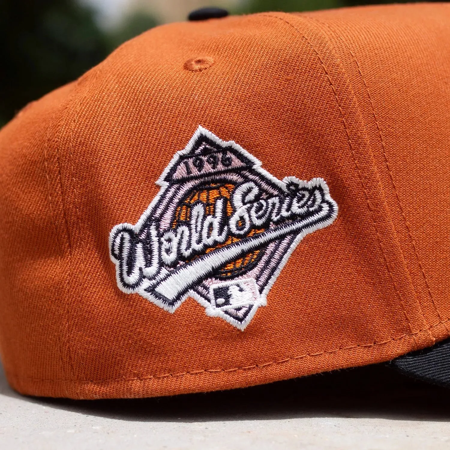 NEW ERA 9FORTY A-FRAME NEW YORK YANKEES WORLD SERIES 1996 TWO TONE / PINK UV SNAPBACK