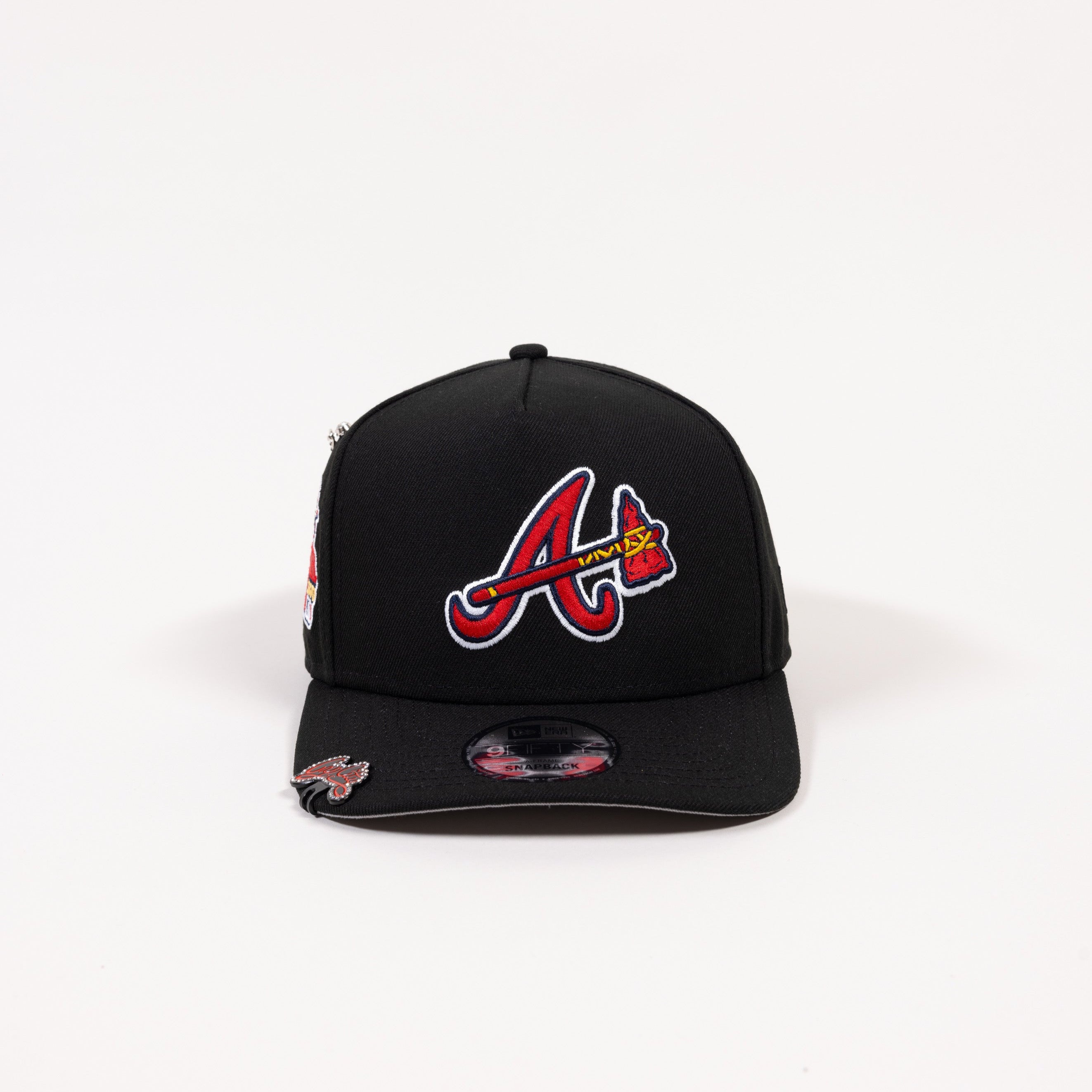 NEW ERA EXCLUSIVE 9FIFTY A-FRAME BLACK ATLANTA BRAVES SNAPBACK W/ 2000 ALL STAR GAME SIDE PATCH