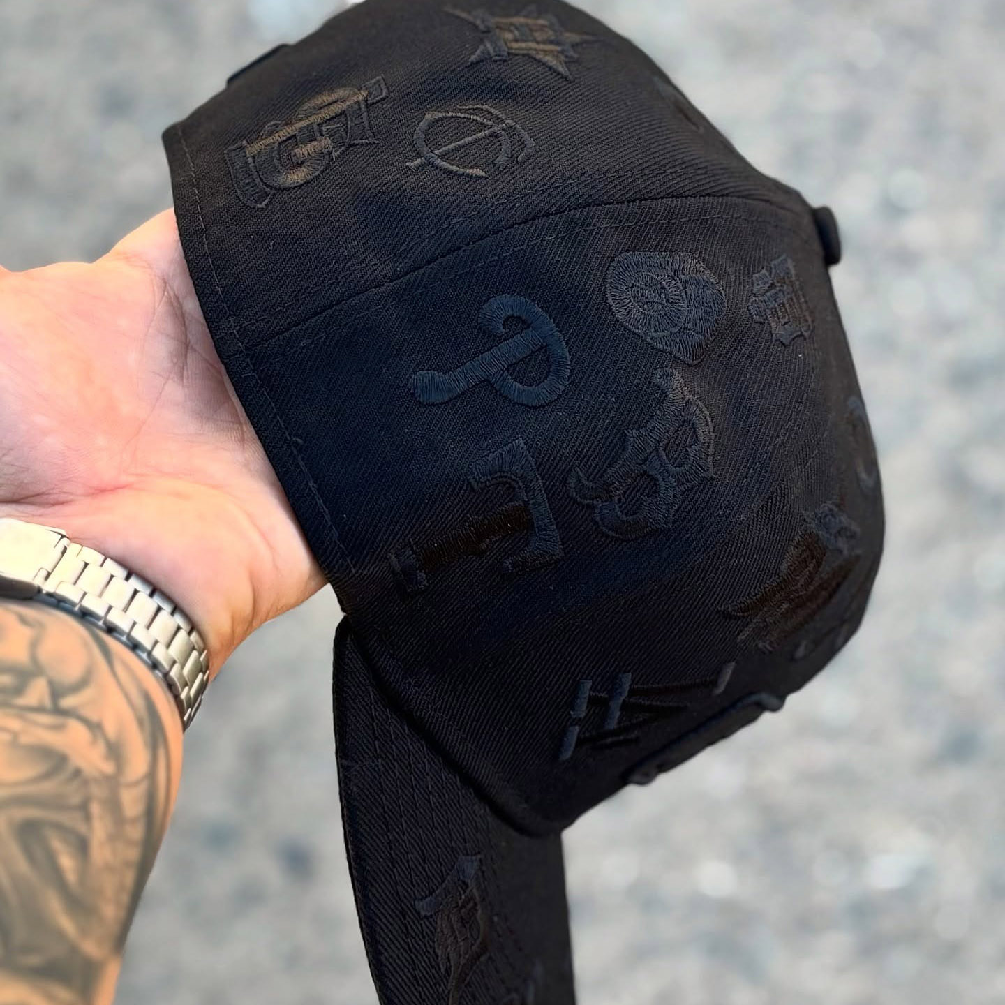 NEW ERA  GORRA ALL OVER FULL BLACK EMBROIDERED CASUAL BASEBALL CAP