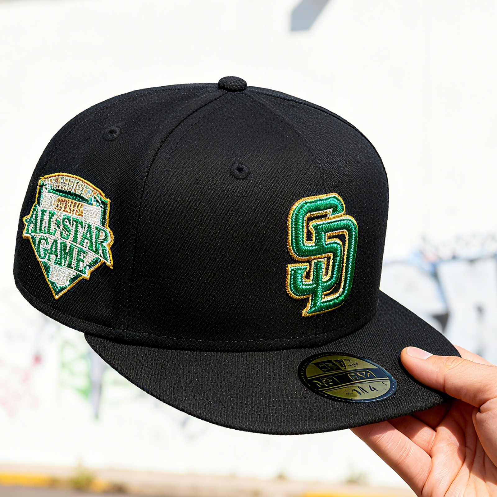 NEW ERA SAN DIEGO PADRES GREEN POP EMBROIDERED CASUAL BASEBALL CAP