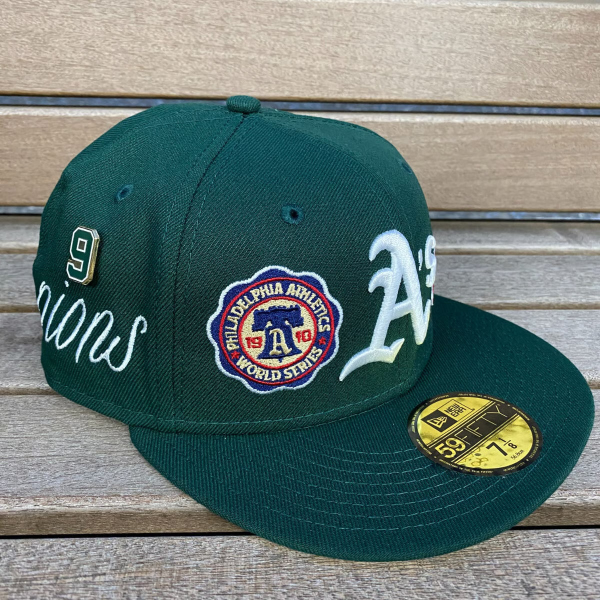 NEW ERA GREEN HISTORIC WORLD SERIES CHAMPIONS EMBROIDERED CASUAL BASEBALL CAP