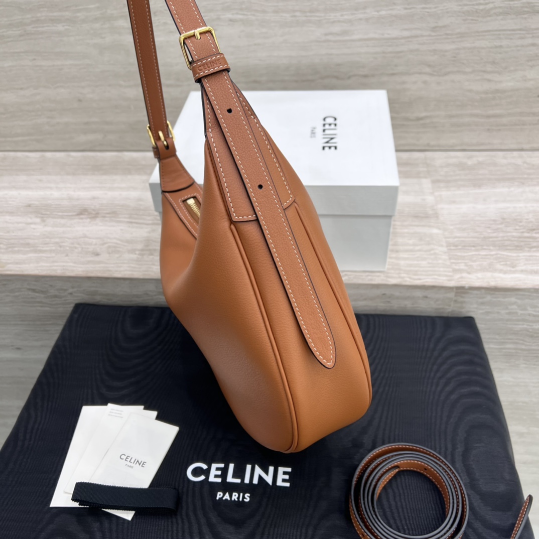 T&uacute;i X&aacute;ch Celine Heloise Triomphe 117253 M&agrave;u N&acirc;u 