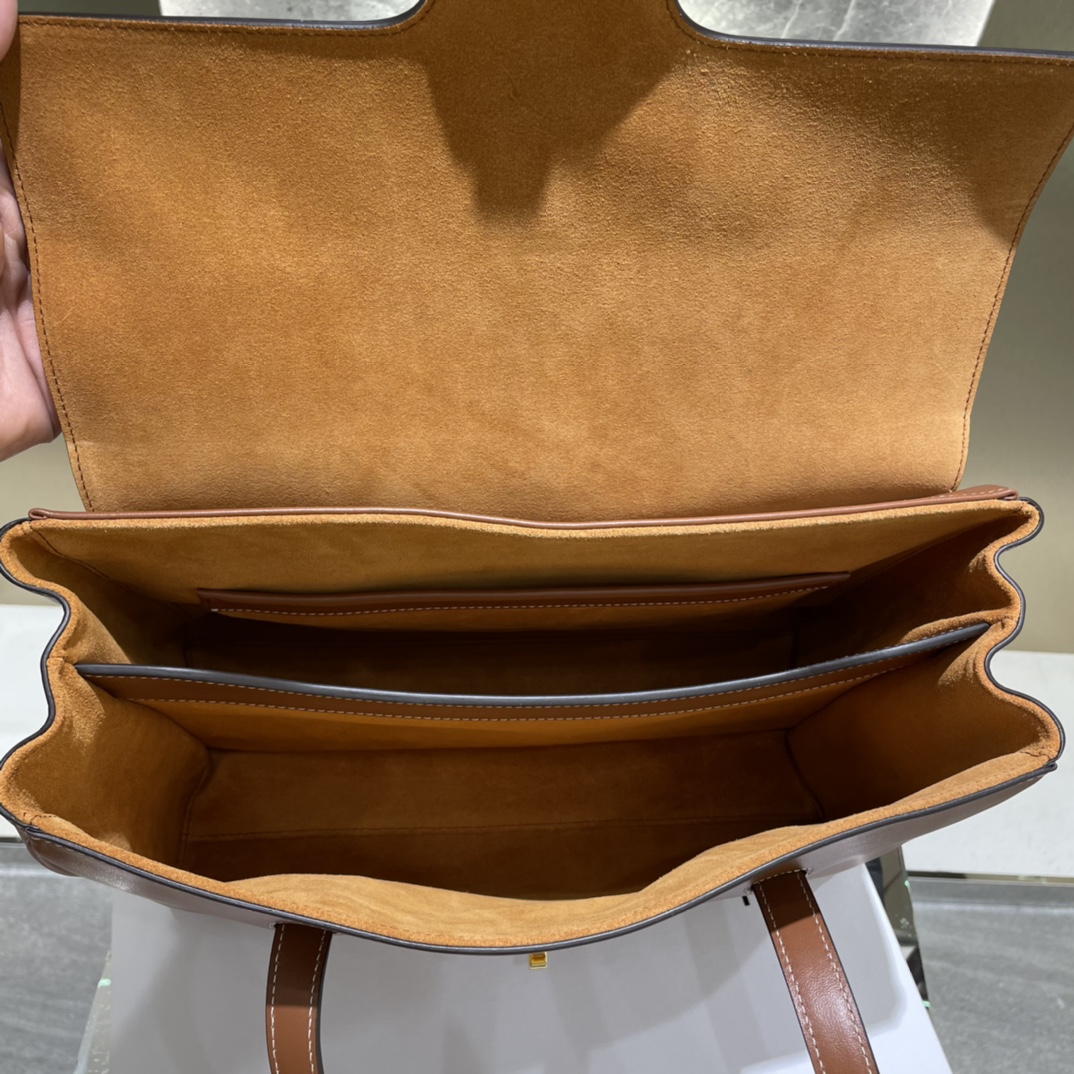 T&uacute;i X&aacute;ch Celine Soft 16 195543 M&agrave;u N&acirc;u 