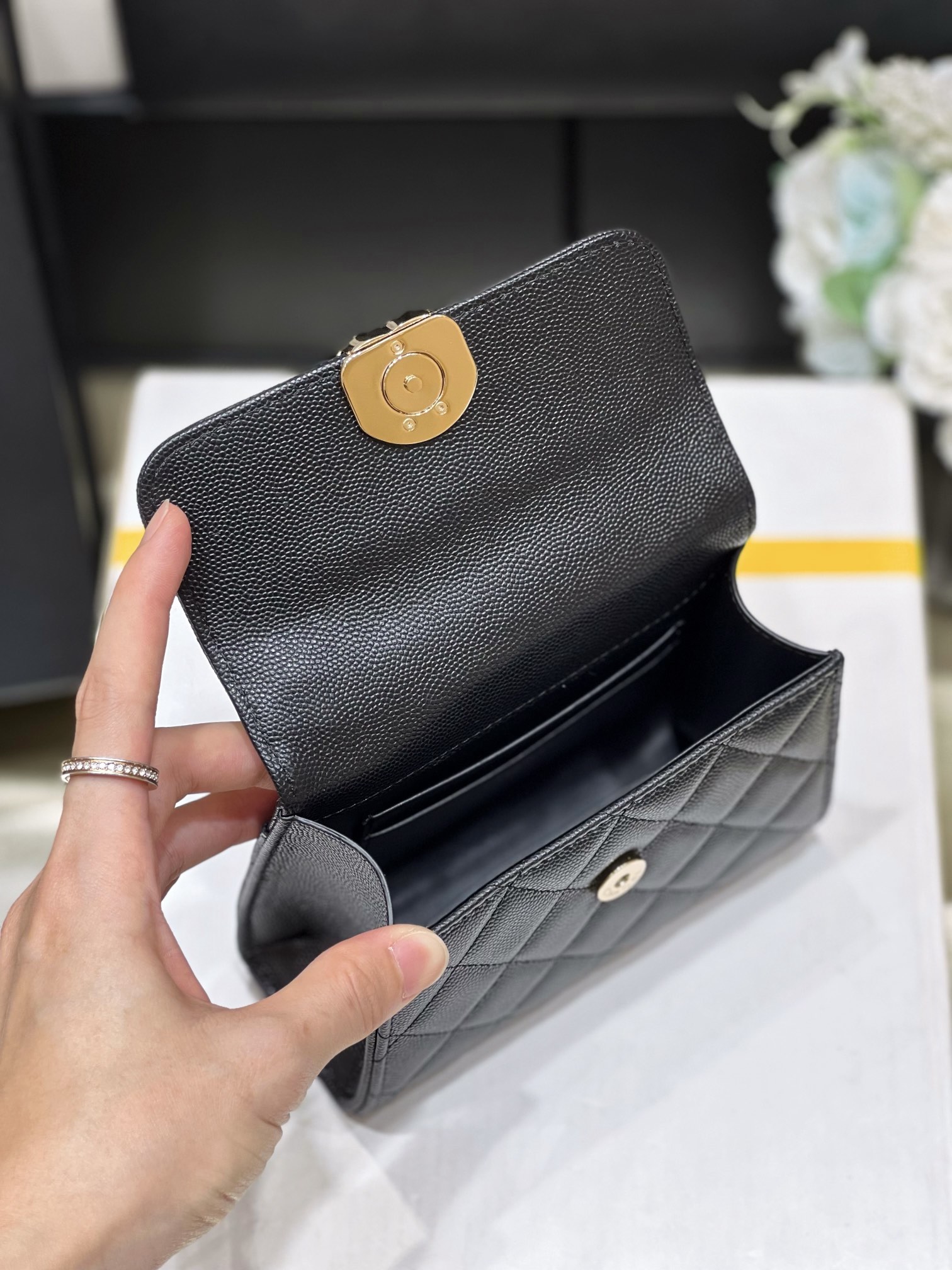 T&uacute;i X&aacute;ch Chanel Kelly AS3237 M&agrave;u Đen 