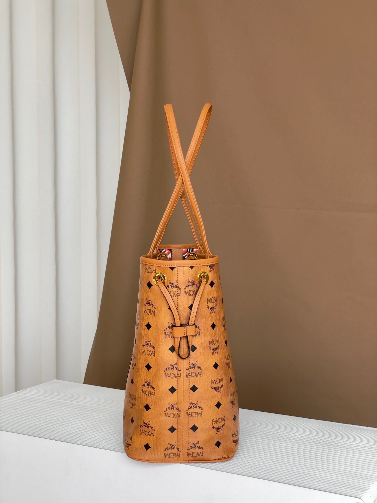 MCM LIZ VISETOS  1CO001 (BROWN)
