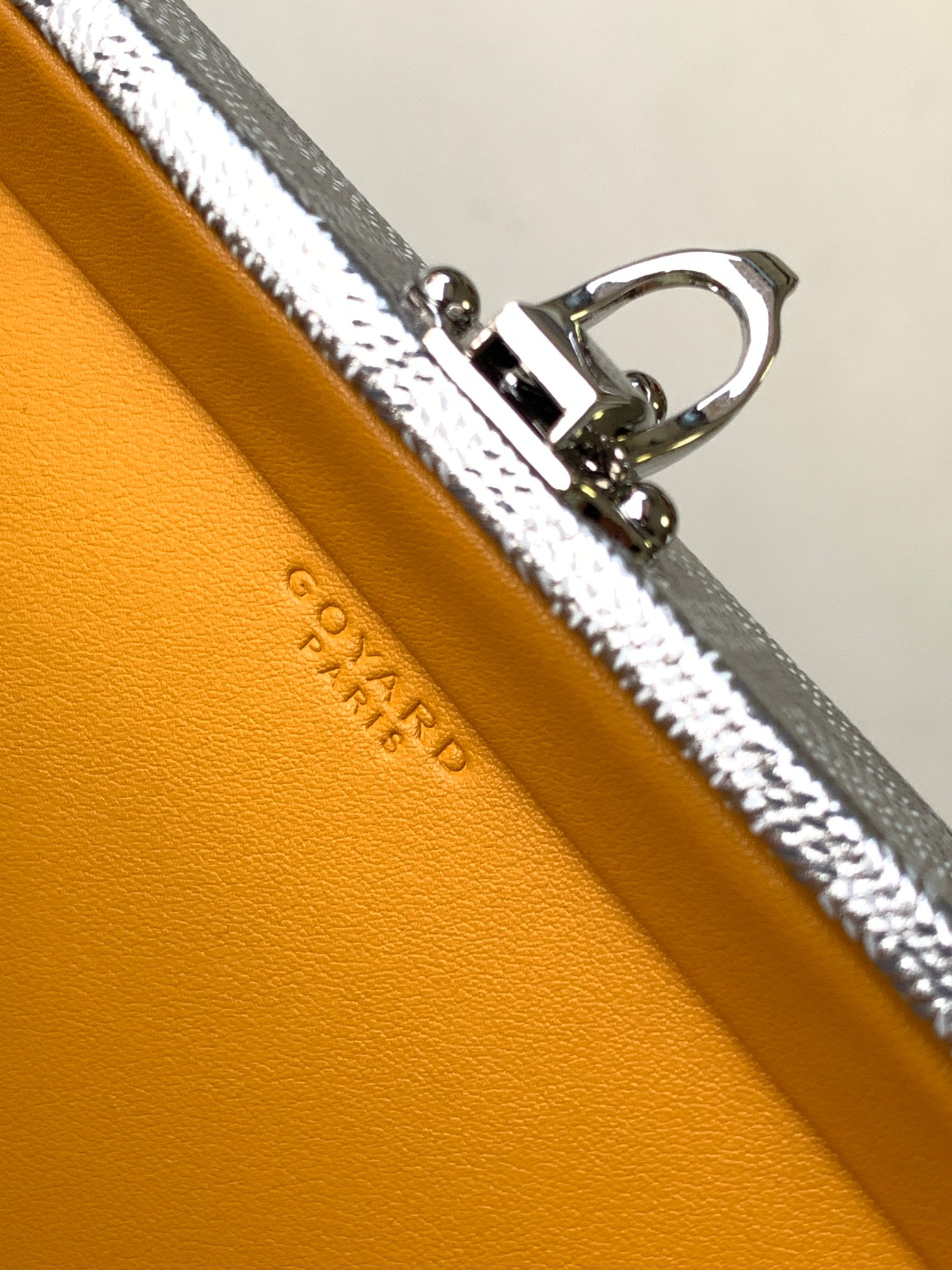 Goyard Minaudière 8210 (grey)