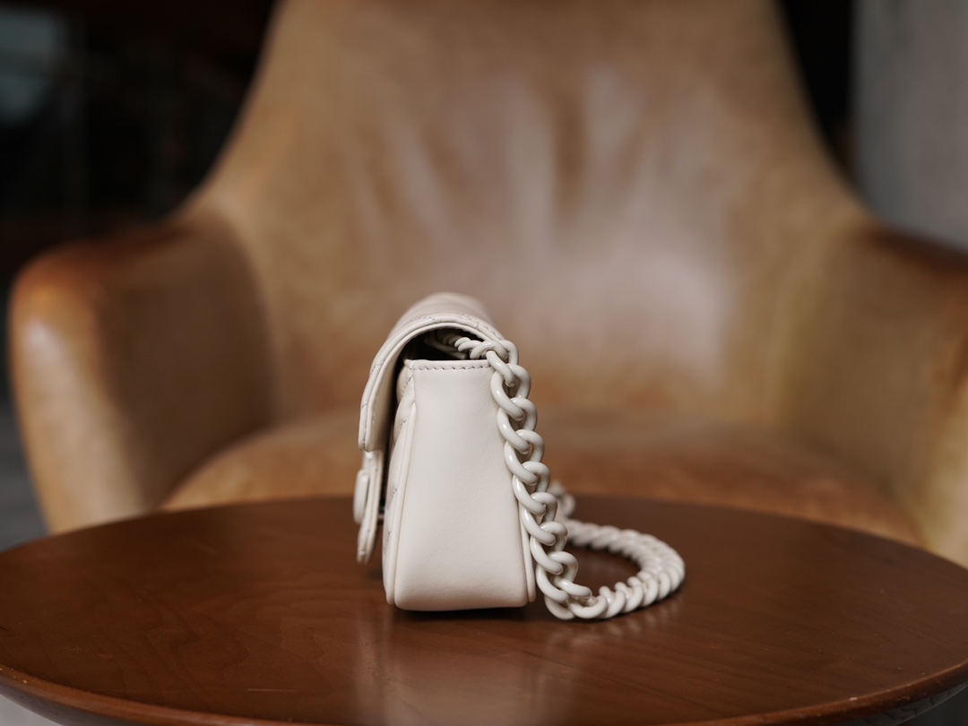 T&uacute;i X&aacute;ch Nữ GG Marmont 699757 M&agrave;u Trắng