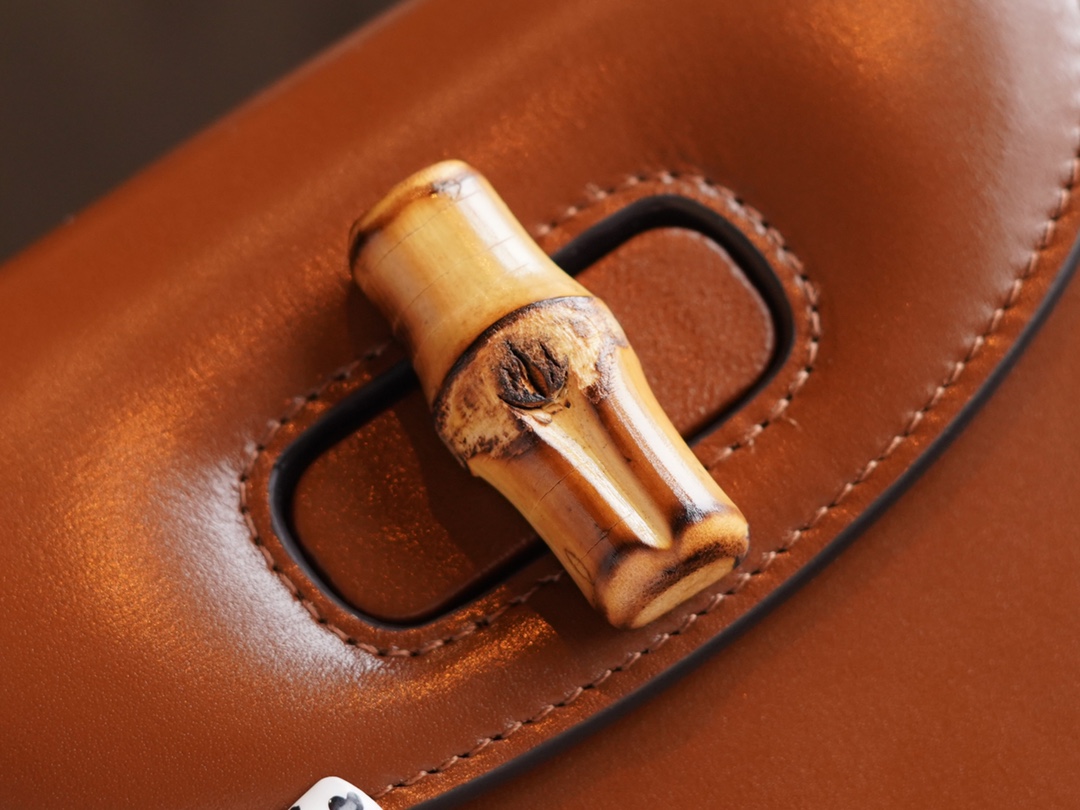 T&uacute;i X&aacute;ch Nữ Gucci Bamboo 1947 686864 M&agrave;u N&acirc;u