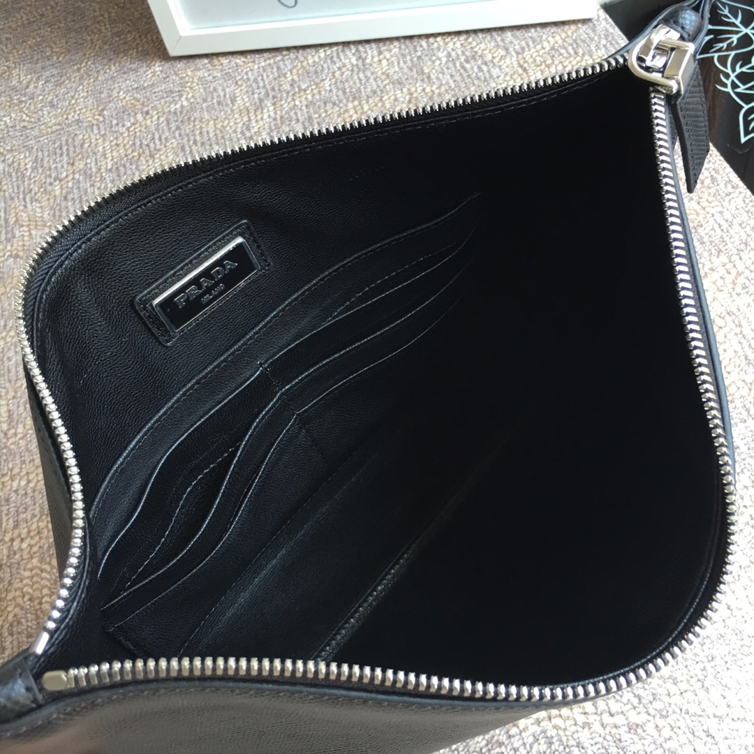 Túi nam PRADA 2NG001 màu đen