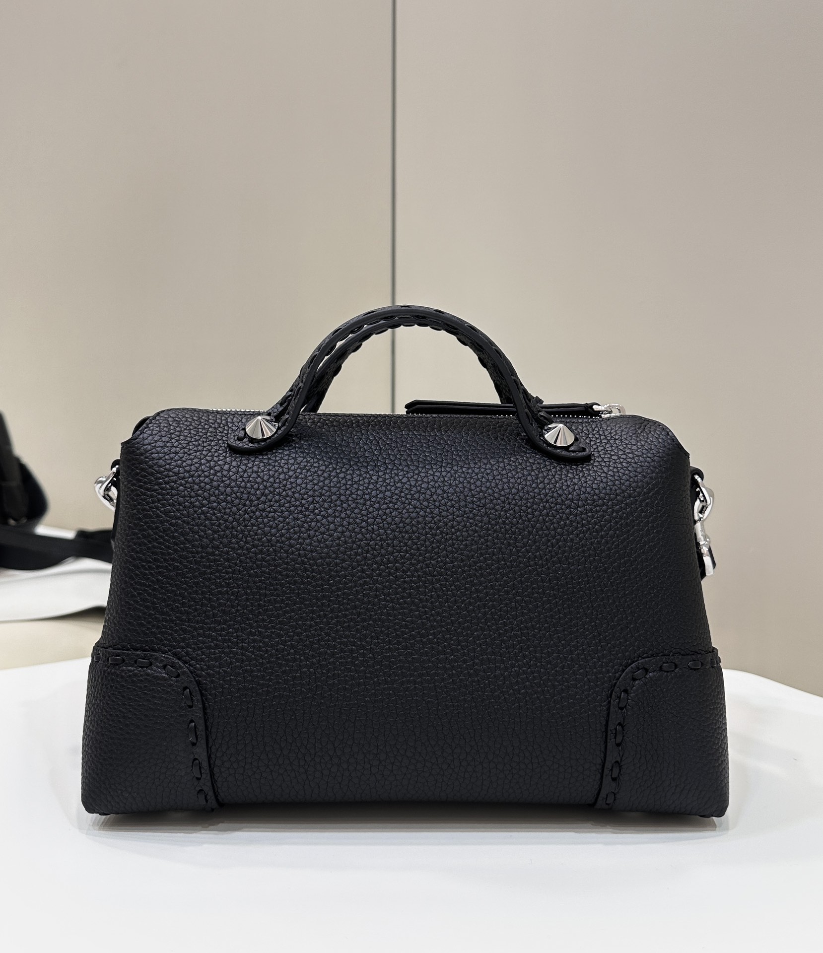 TÚI XÁCH NỮ FENDI  8651
