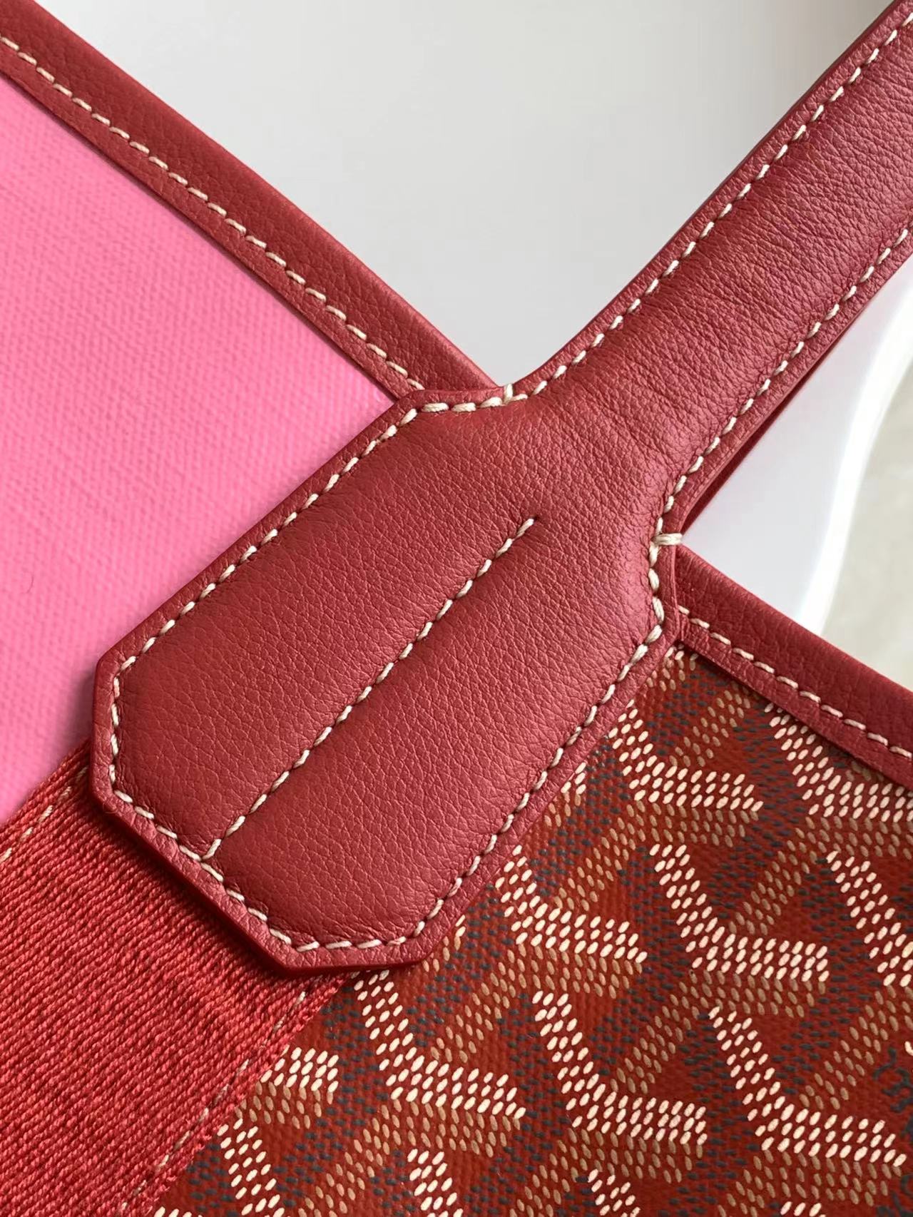 Goyard Villette 8088 (red)