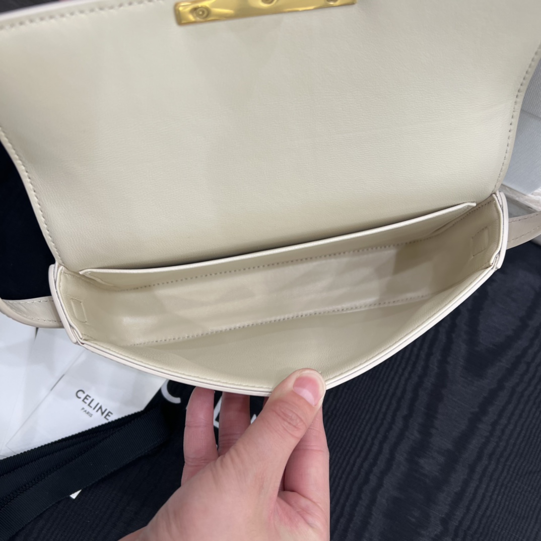Túi Xách Celine Nữ Claude 194143 Màu Trắng