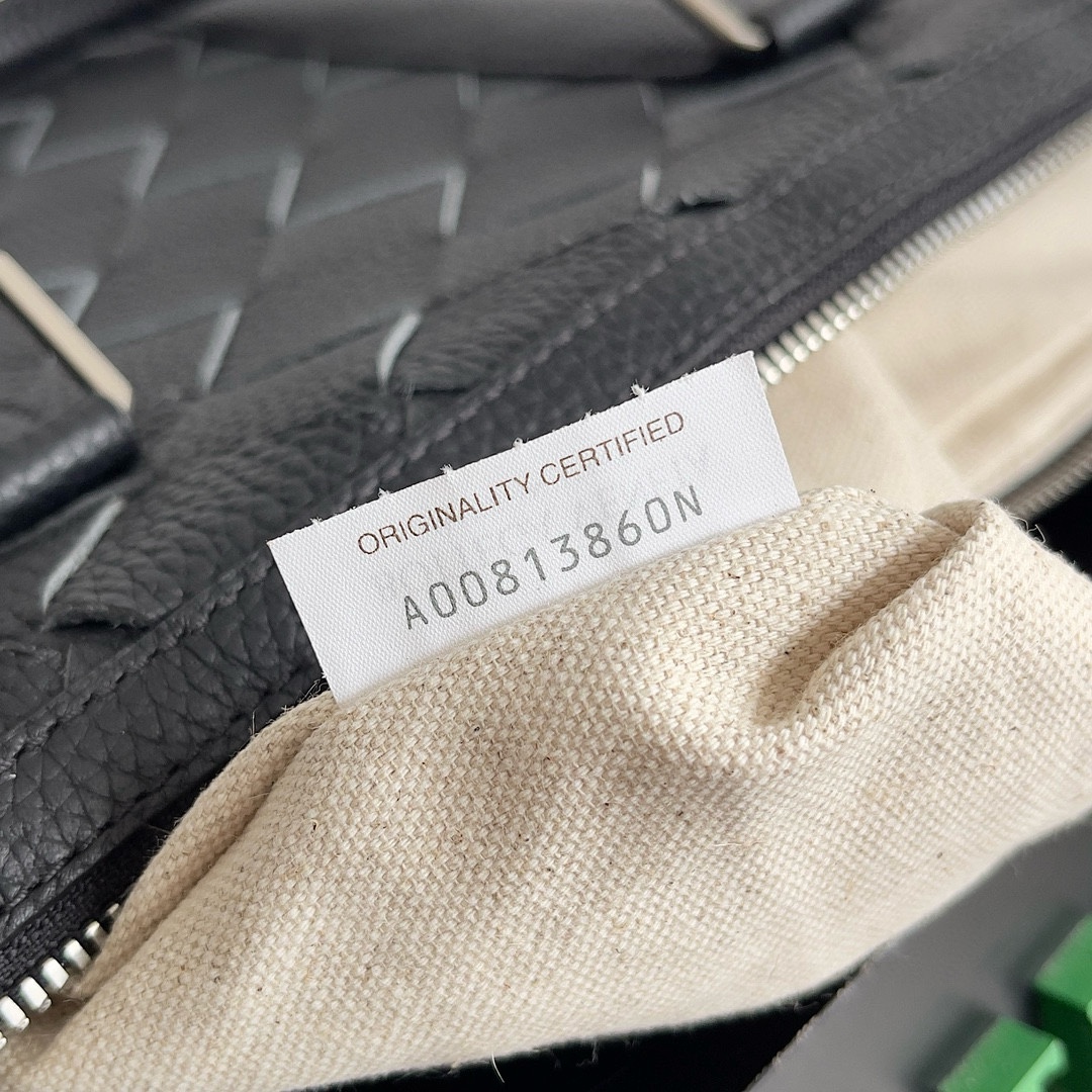 Túi xách nữ bottega veneta màu đen 799765