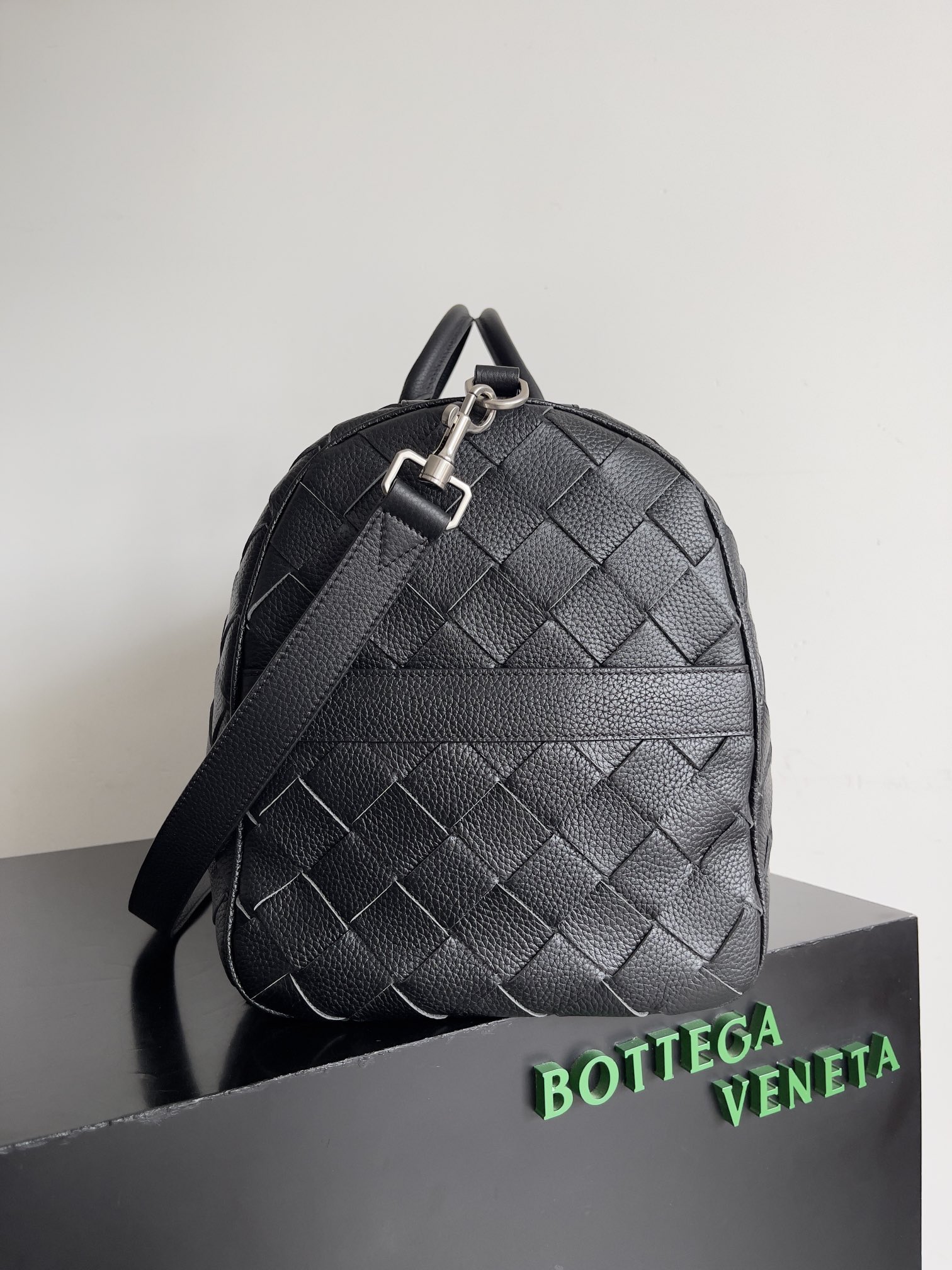 Túi xách nữ bottega veneta màu đen 795287