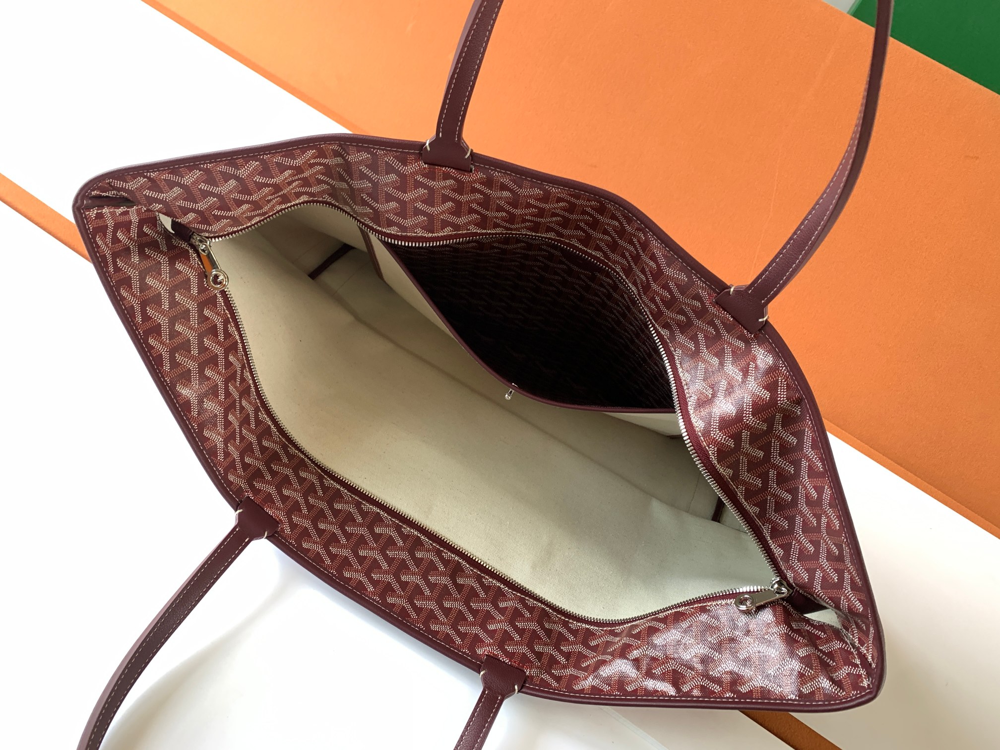 Túi xách Goyard 8022850 màu đỏ đô
