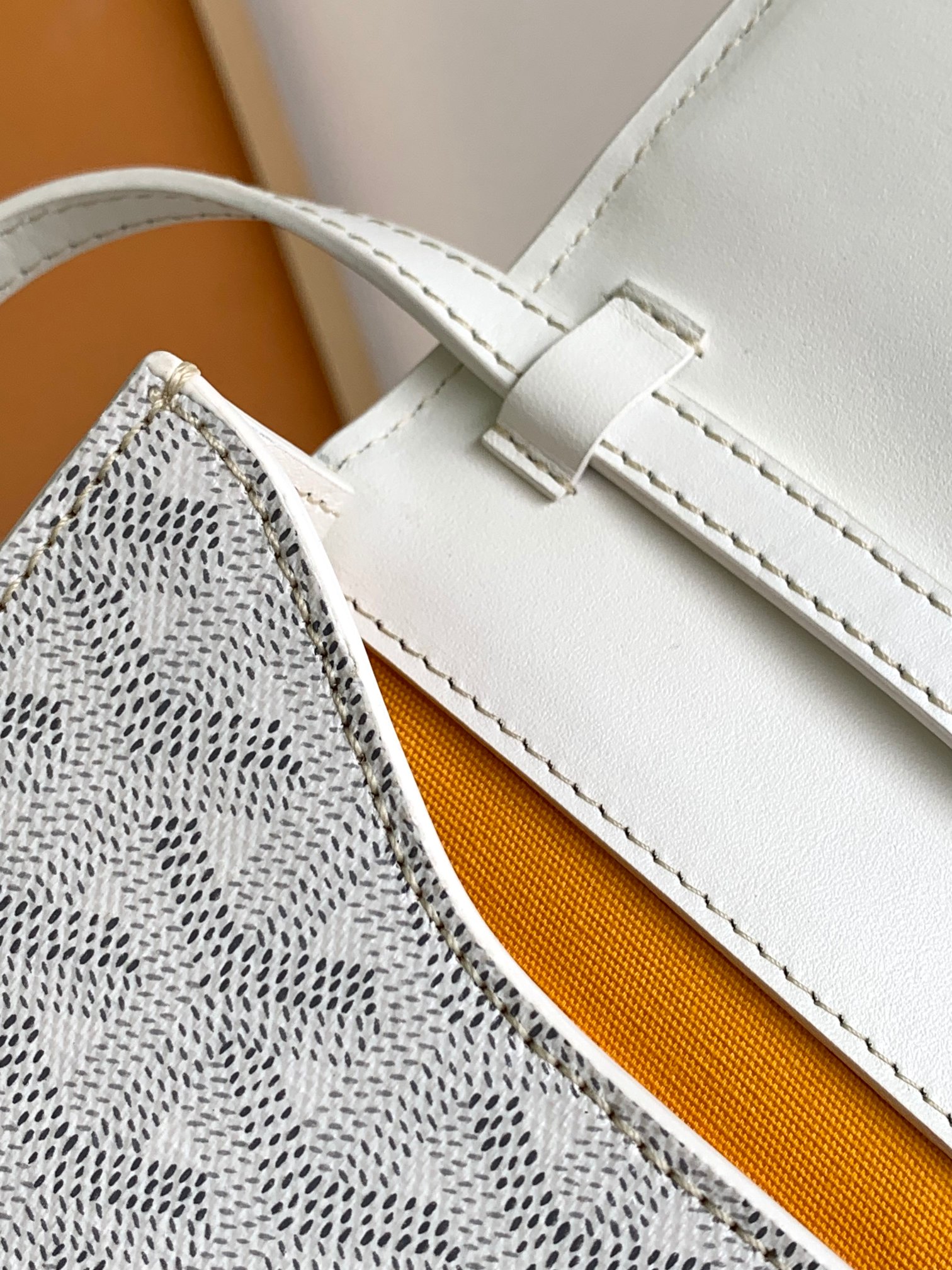 Goyard Monte-Carlo 8812 (white)