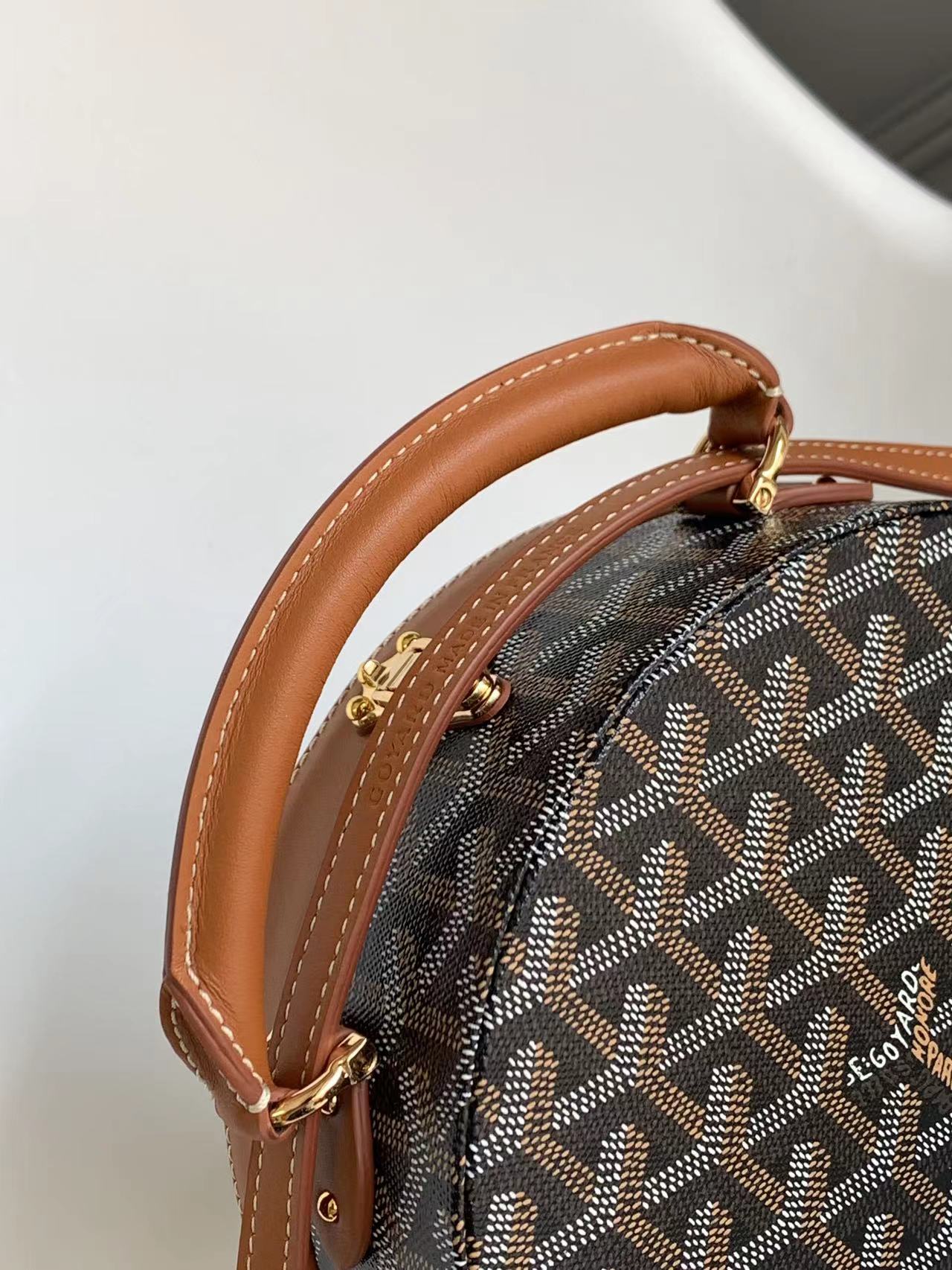 Goyard Alto 8115 (brown)