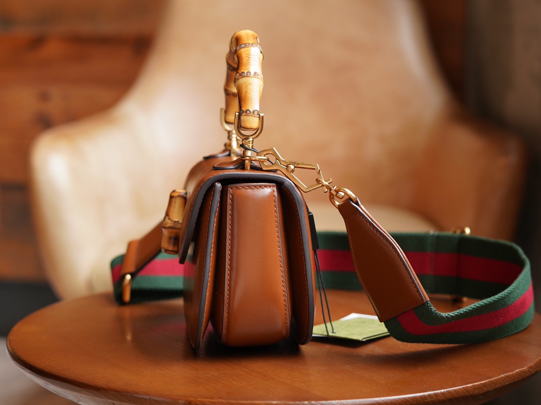 T&uacute;i X&aacute;ch Nữ Gucci Bamboo 1947 686864 M&agrave;u N&acirc;u