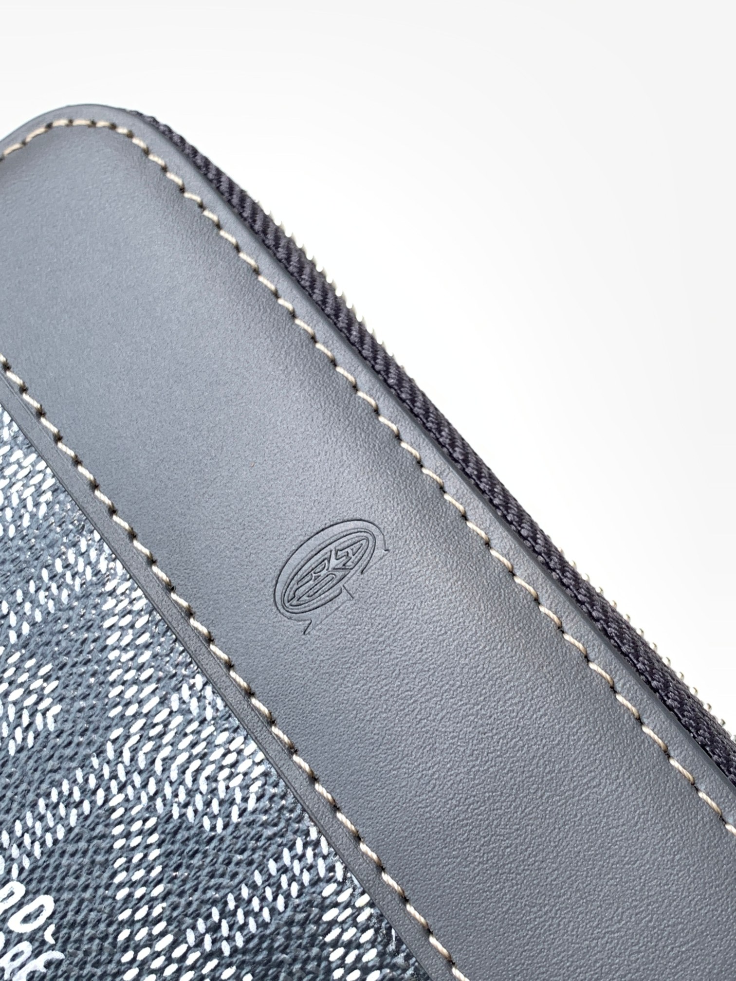 Goyard MATIGNON 8511 (gray)