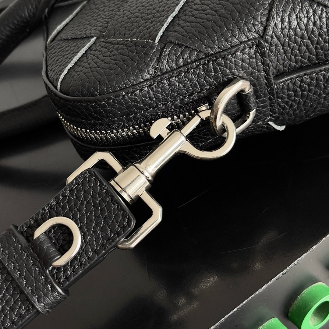 Túi xách nữ bottega veneta màu đen 799765