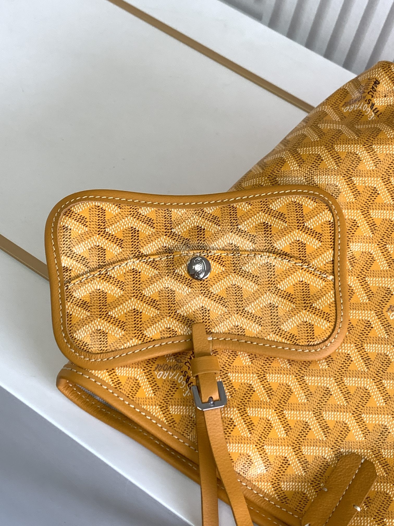 Goyars Chien Gris (yellow)