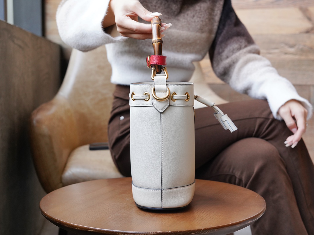 Diana 724667 (White)