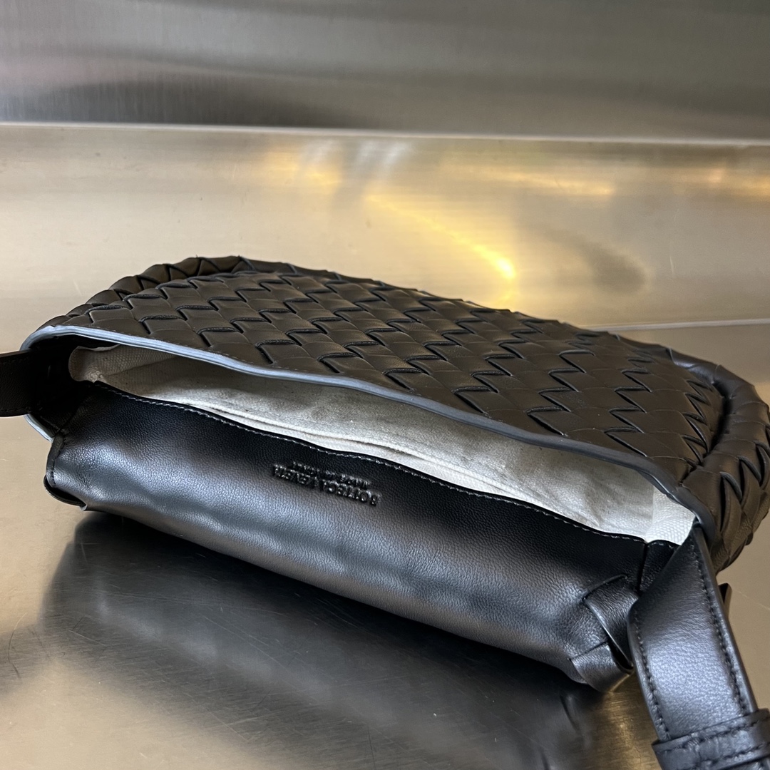 Túi xách nữ bottega veneta màu đen 755659