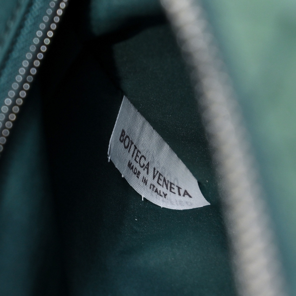 Túi Xách Nam Bottega Veneta 7799 Màu Xanh Rêu